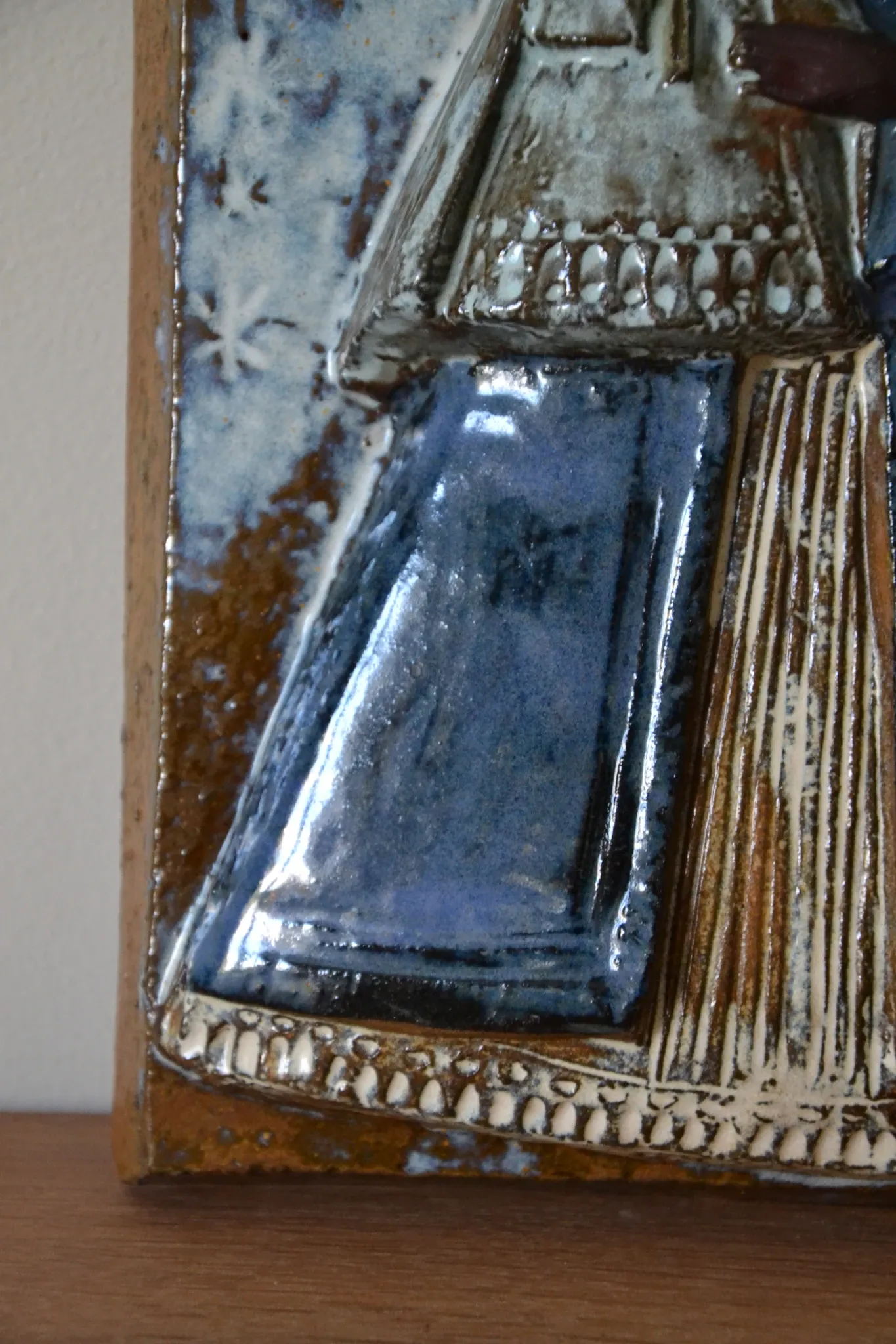 Enamel plaque Virgin with Child Perignem