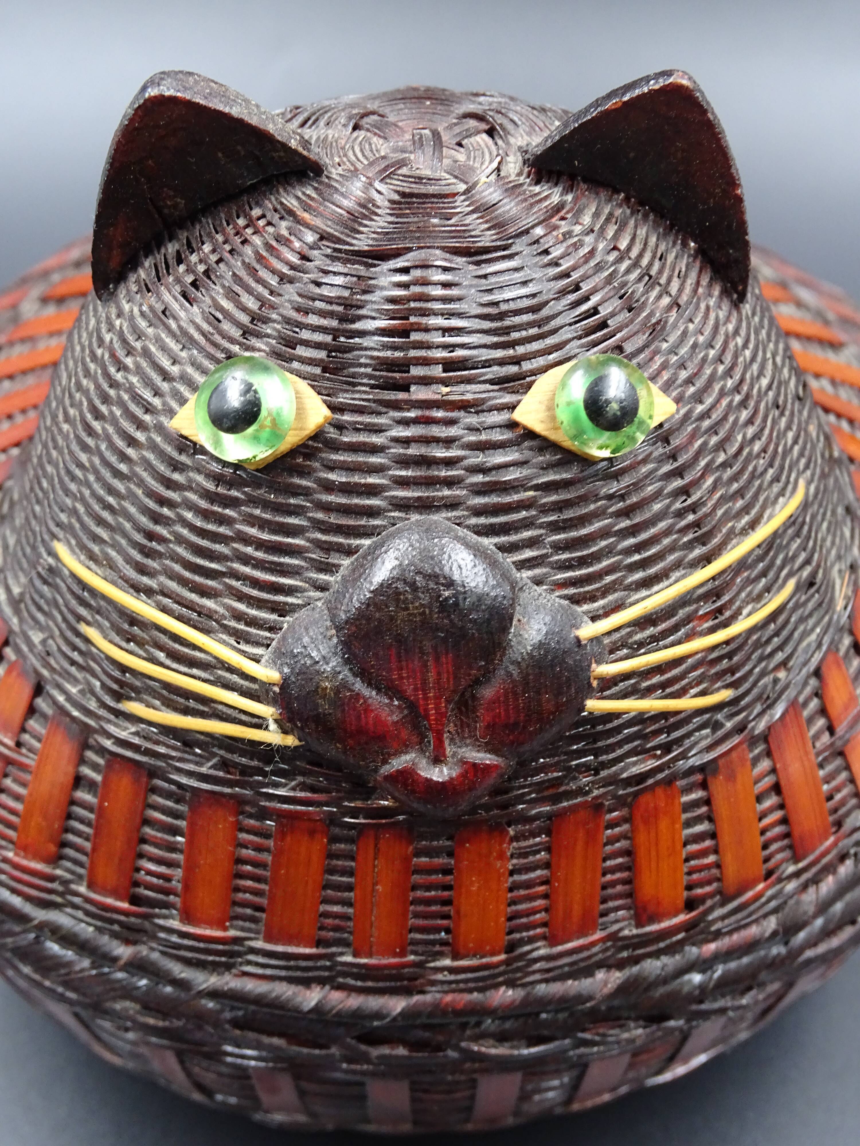 Wicker box "the cat" - Around 1970-1980