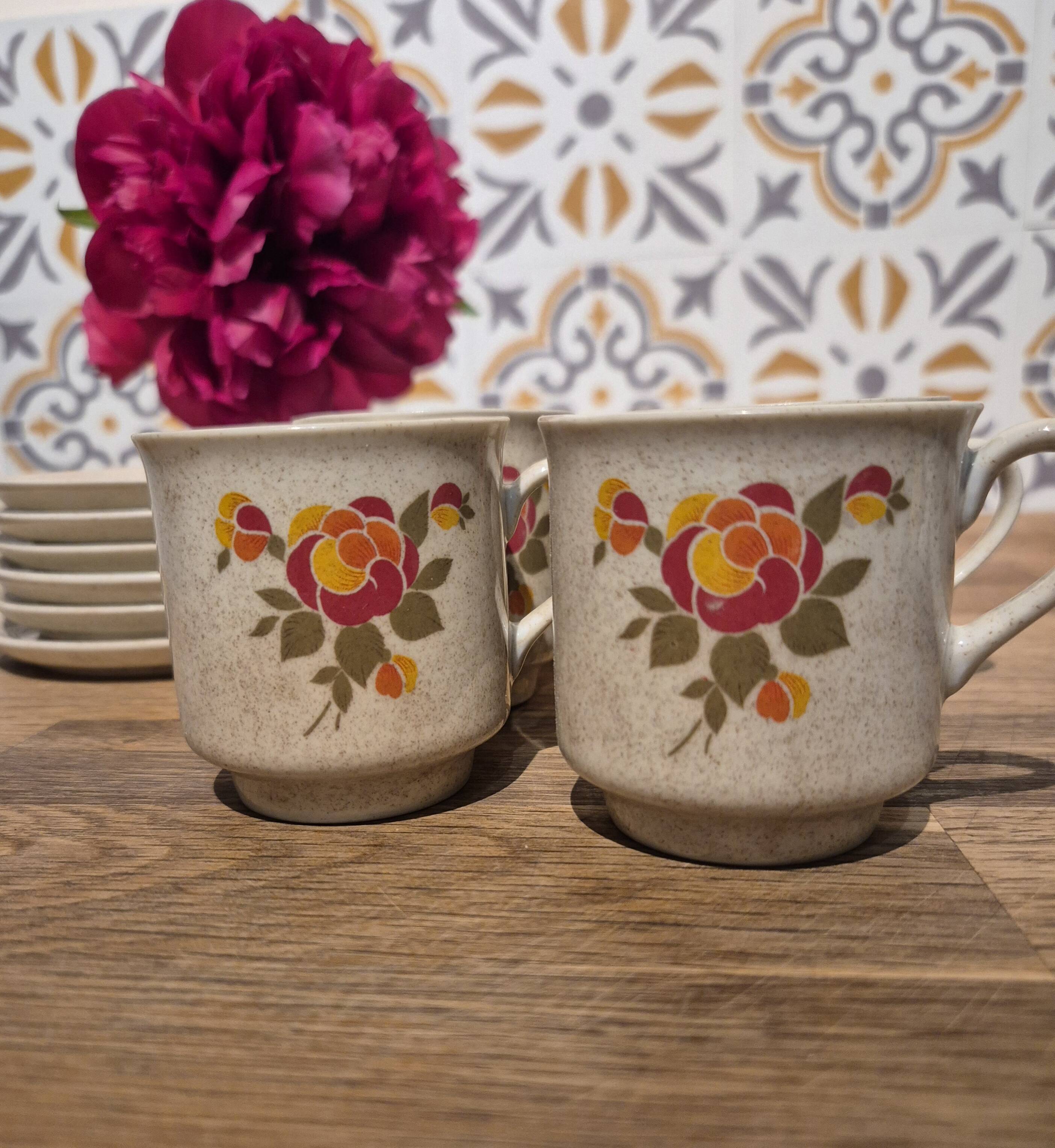 Vintage cups and saucers - set of 6