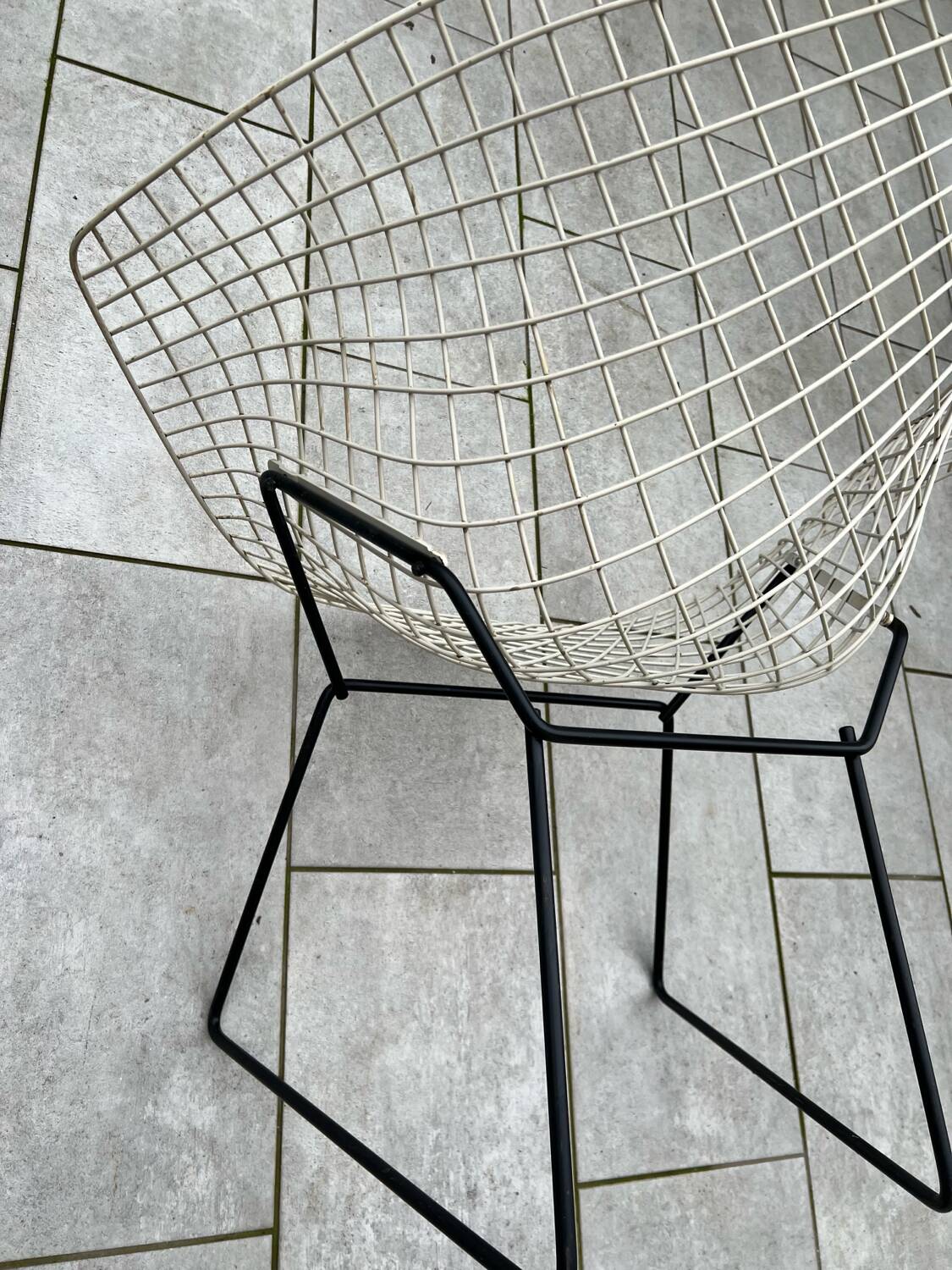 Bertoia Diamond Chair - Knoll Edition - Design by Harry Bertoia - Black