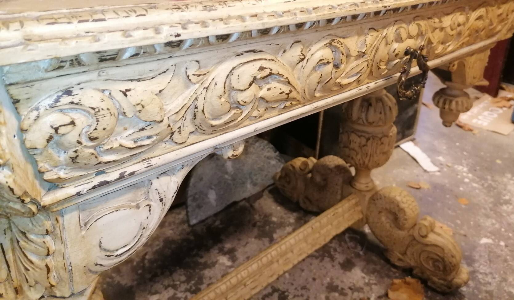 Antique entrance table - Neo-Renaissance