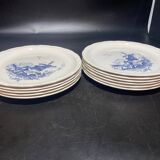 Set of 11 flat plates