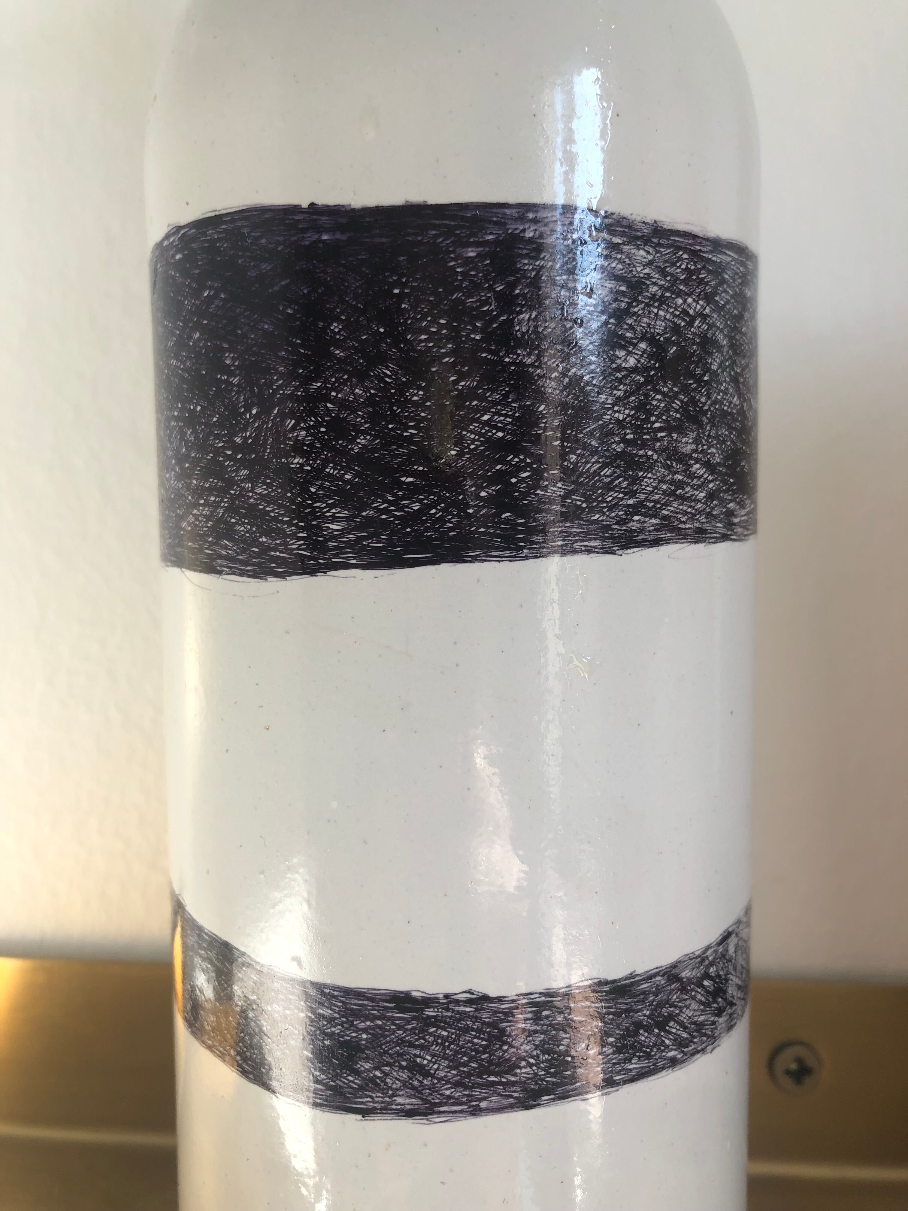 Bottles in sandstone "the keel"