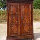 Ancienne armoire Louis XIII en noyer massif