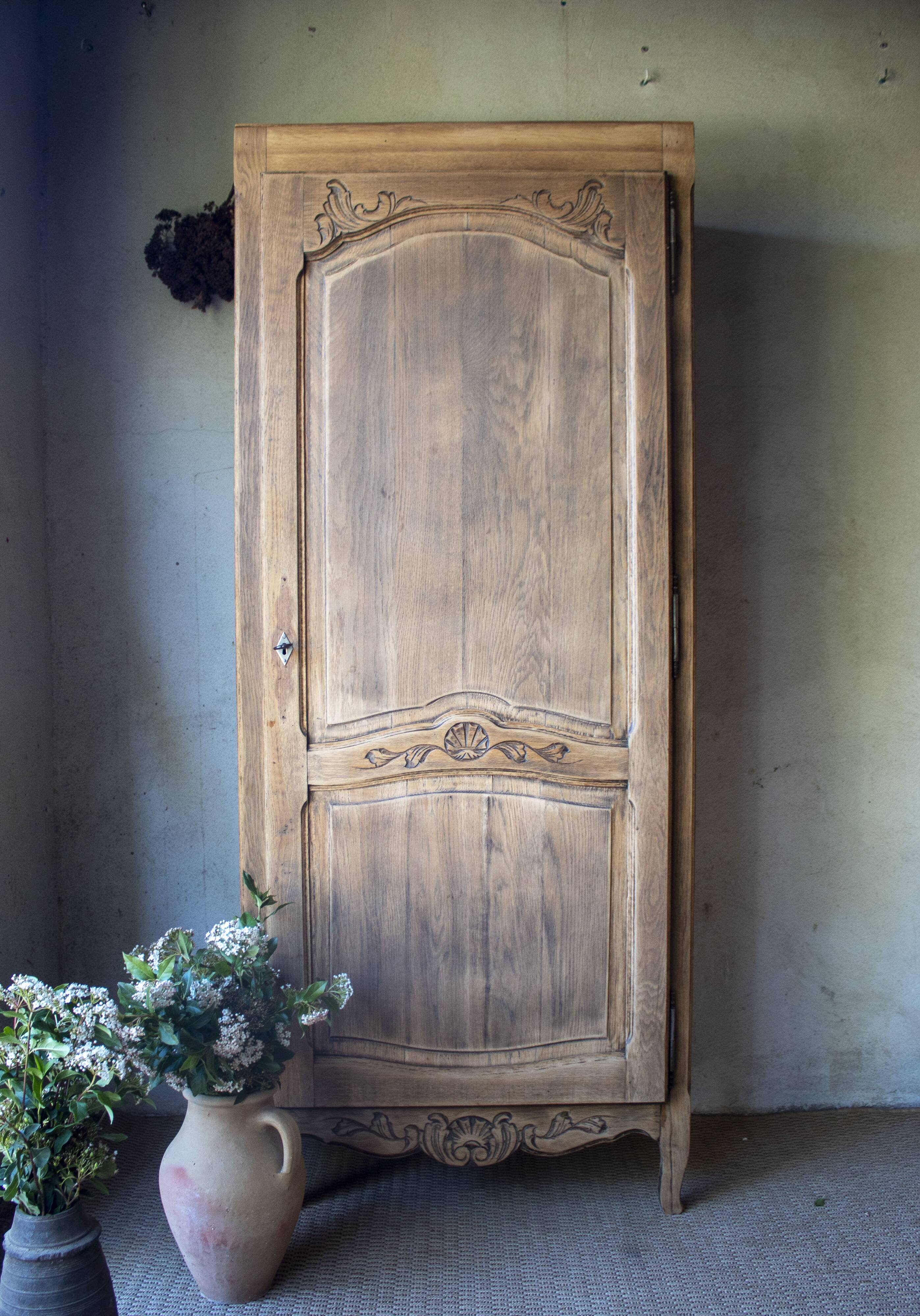 antique solid wood bonnetière