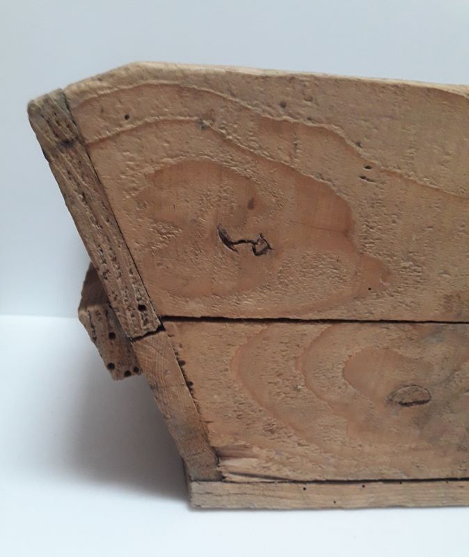 Wooden box trapezoidal