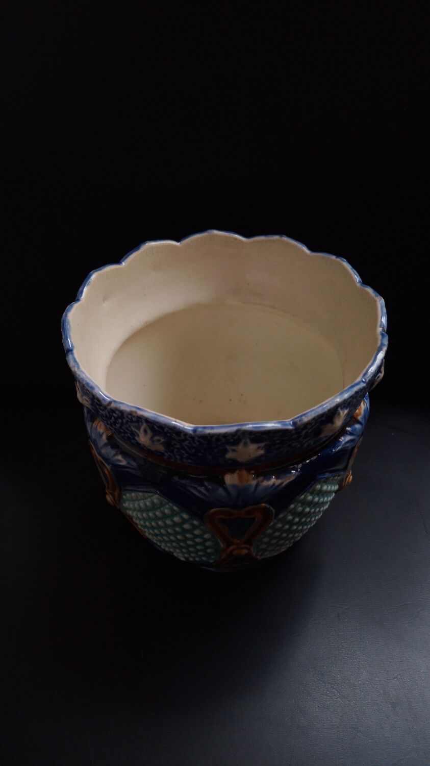 Cache pot