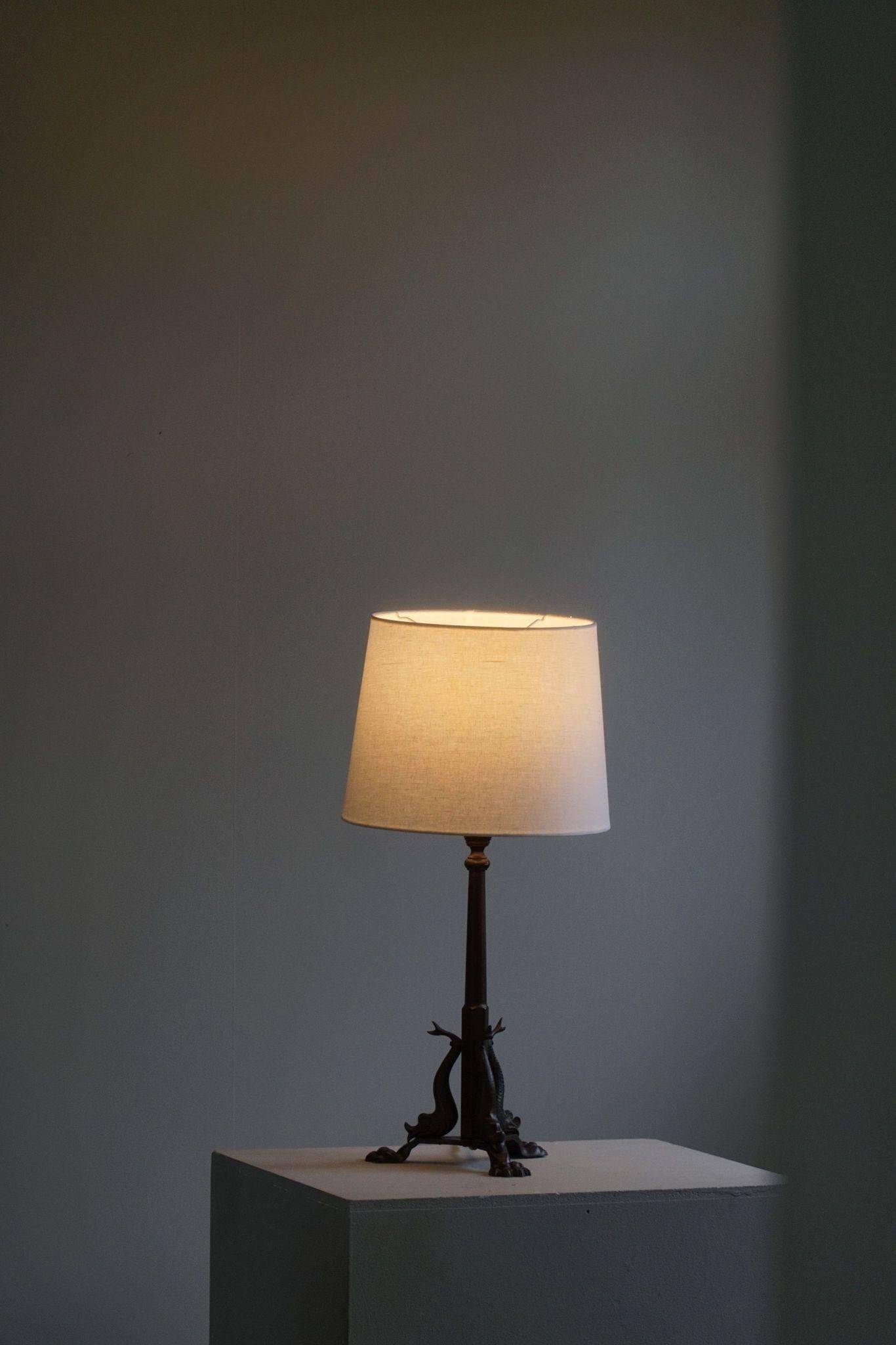 Danish table lamp, Jugendstil, Art Nouveau, in bronze, 1920s.