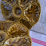 Suite of 8 Gien oyster plates