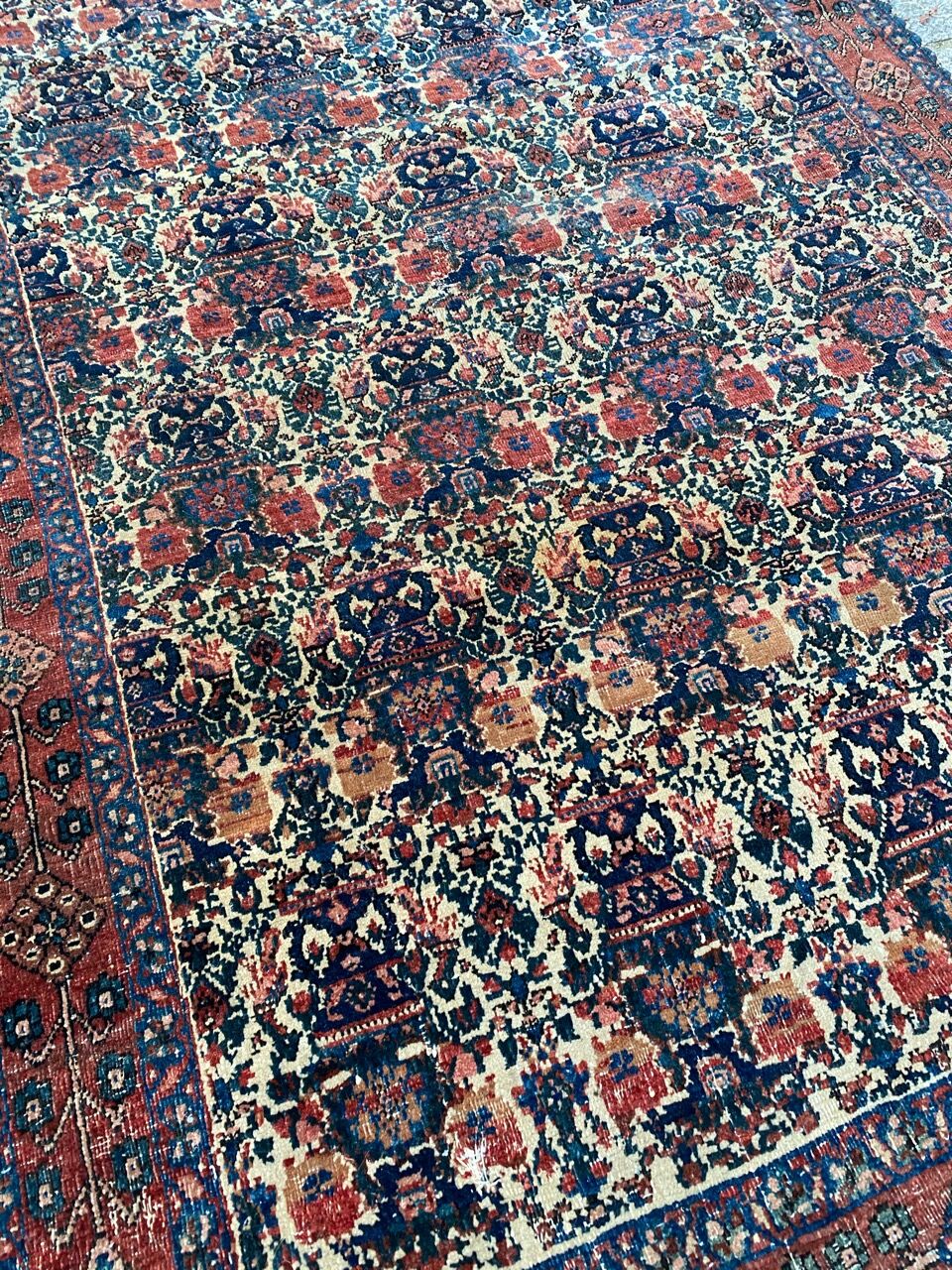 Beautiful old Persian carpet from Abadeh handmade 100x144 cm