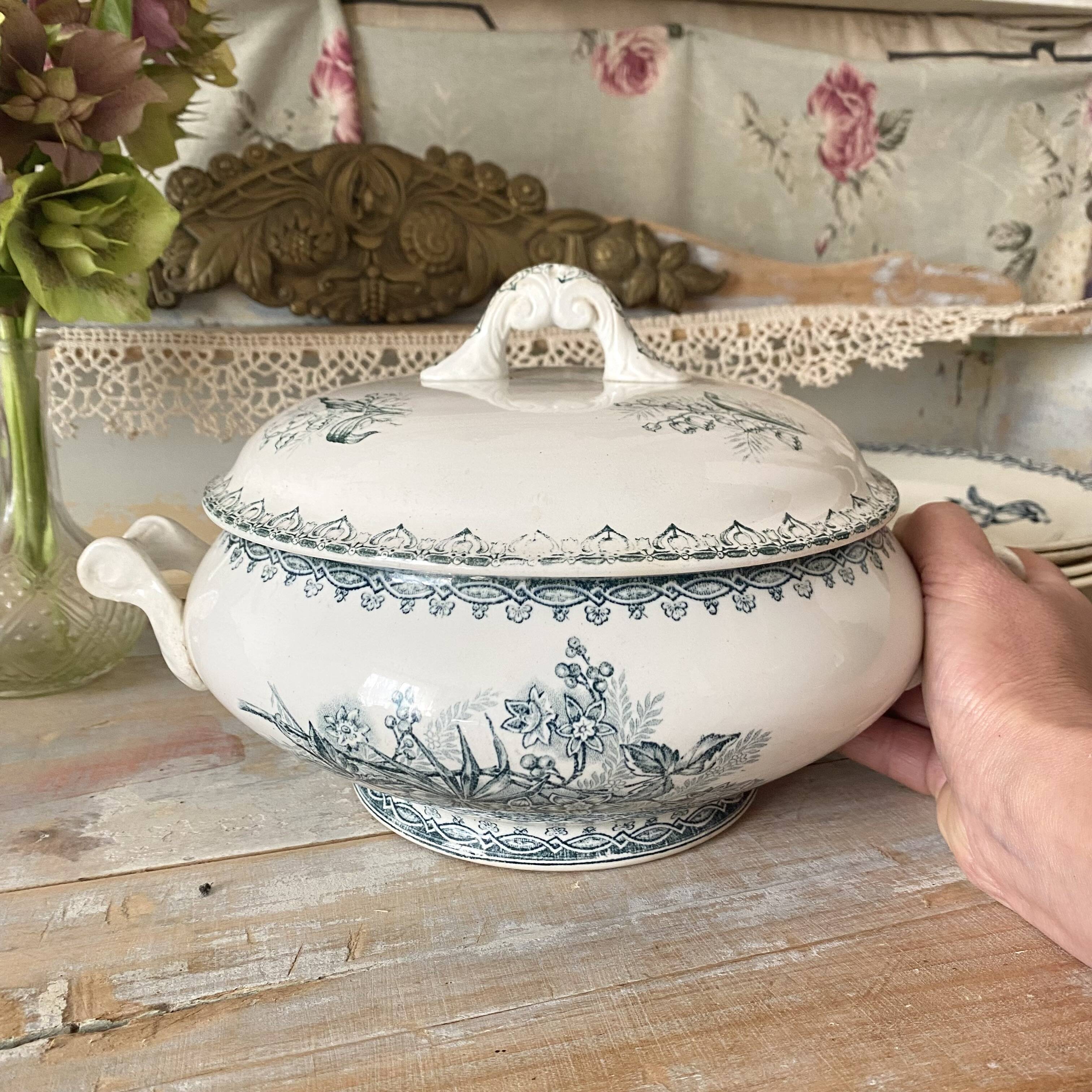 Ste Amandinoise "Margot" Muguet ironware soup tureen
