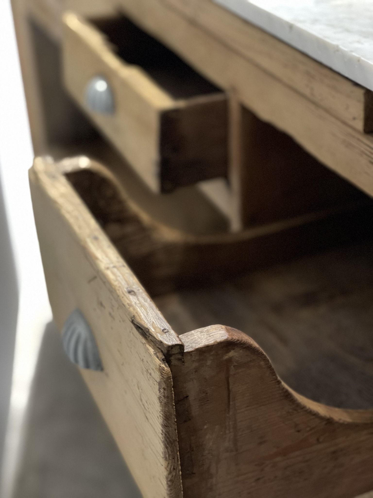 Meuble de métier comptoir marbre boucherie 1920
