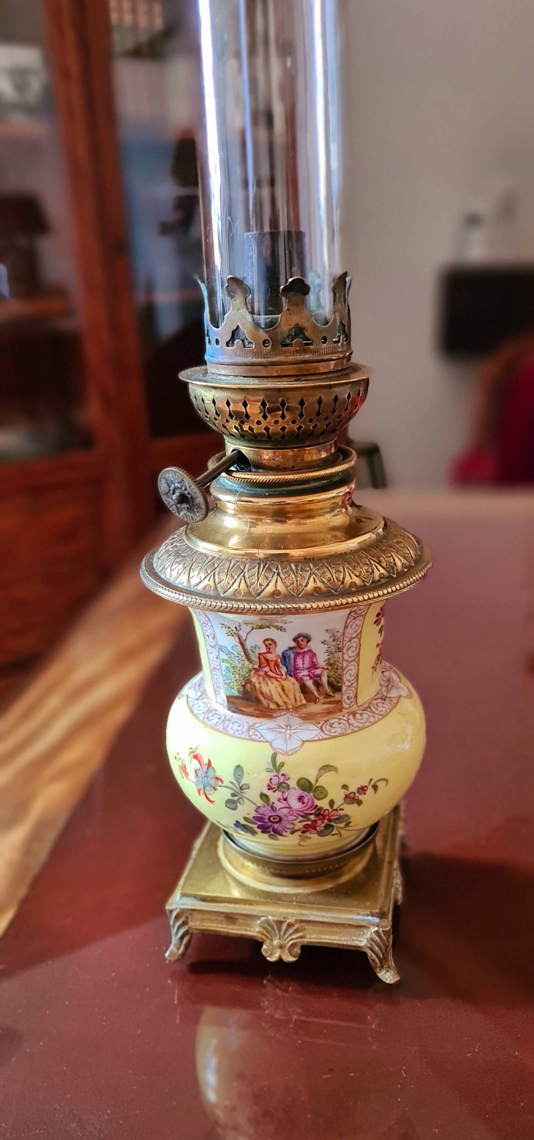 Porcelain and copper oil lamp