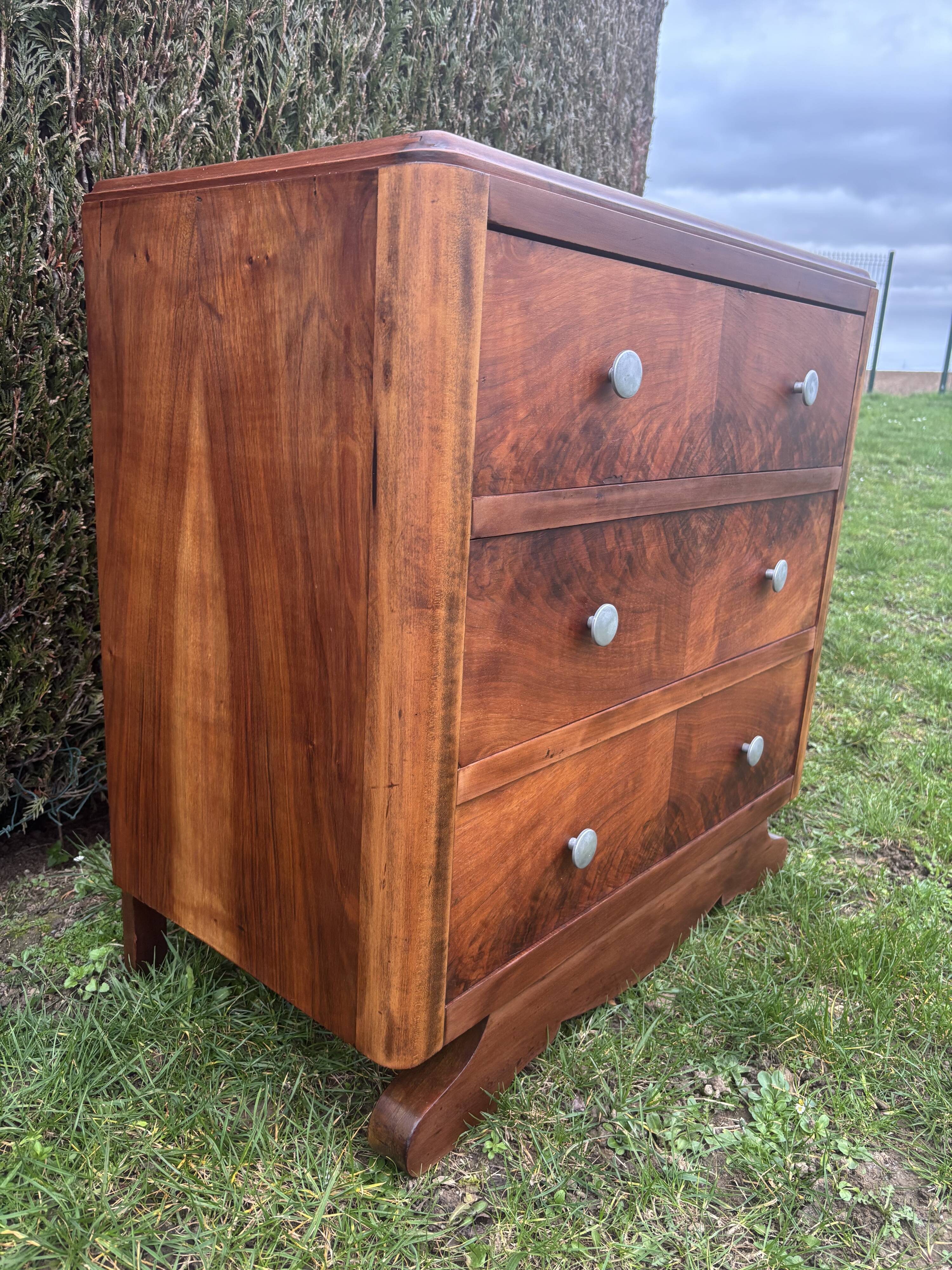 Art Deco chest of drawers
