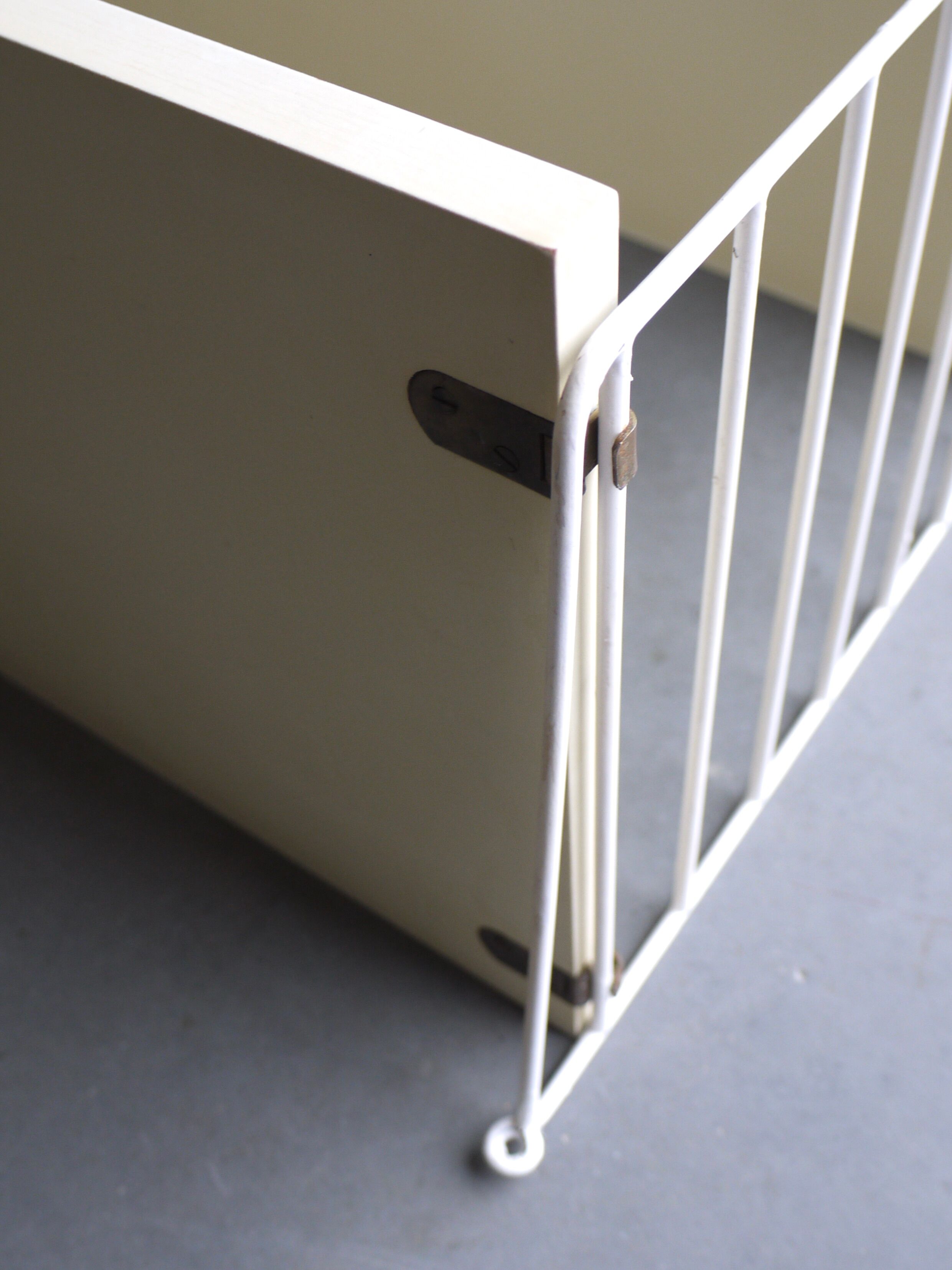 Vintage wall Shelving unit by Nisse Strinning for String AB