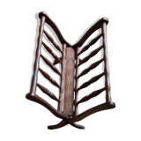 Folding magazine rack