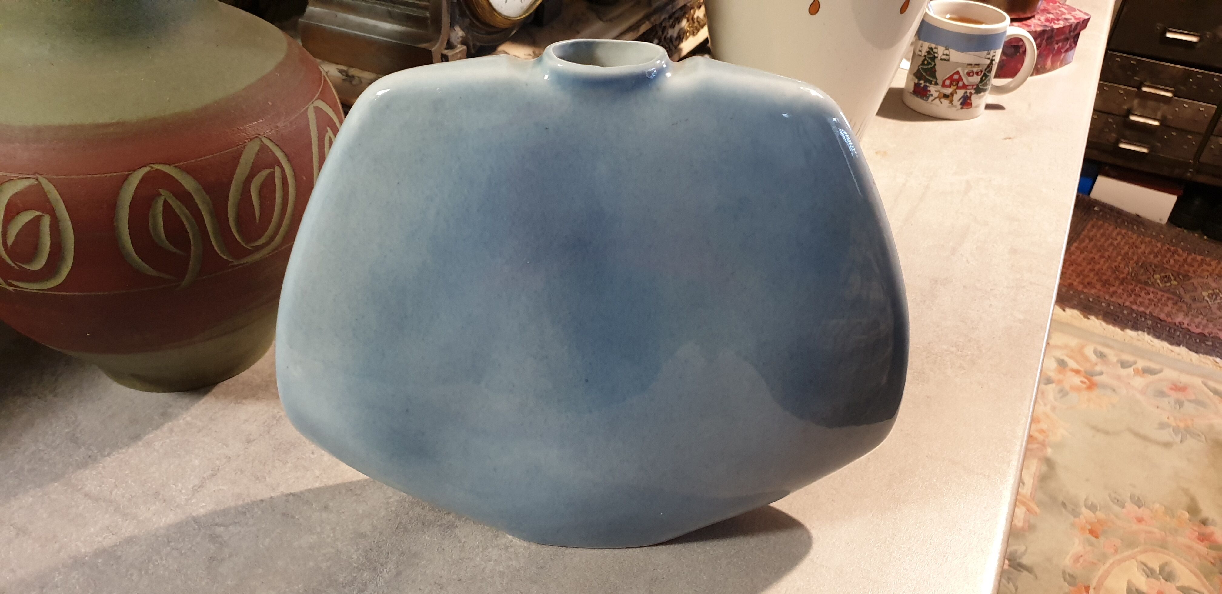 Ceramics claire debril virebent vases porcelain ceramic sculpture design mohy garotte.  vase art