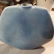 Ceramics claire debril virebent vases porcelain ceramic sculpture design mohy garotte.  vase art