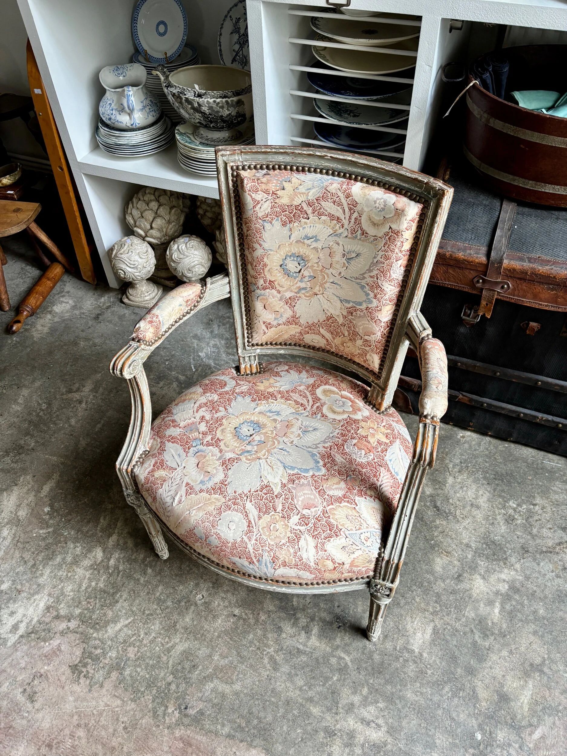 Fauteuil d'époque Louis XVI, tissus indienne n°1