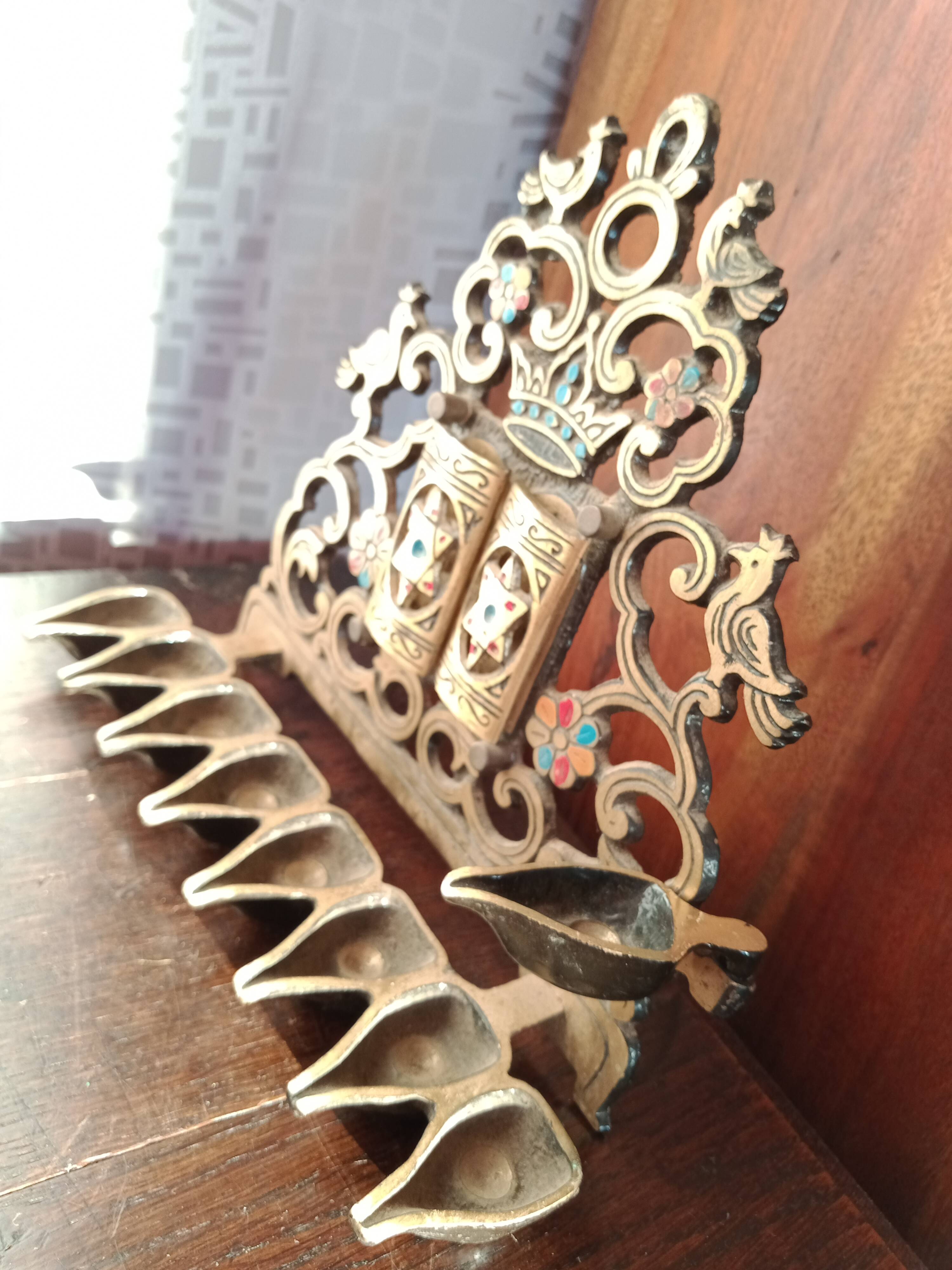 Menorah hanouka à huile bronze ajouré oiseau à couronne wainberg-israël