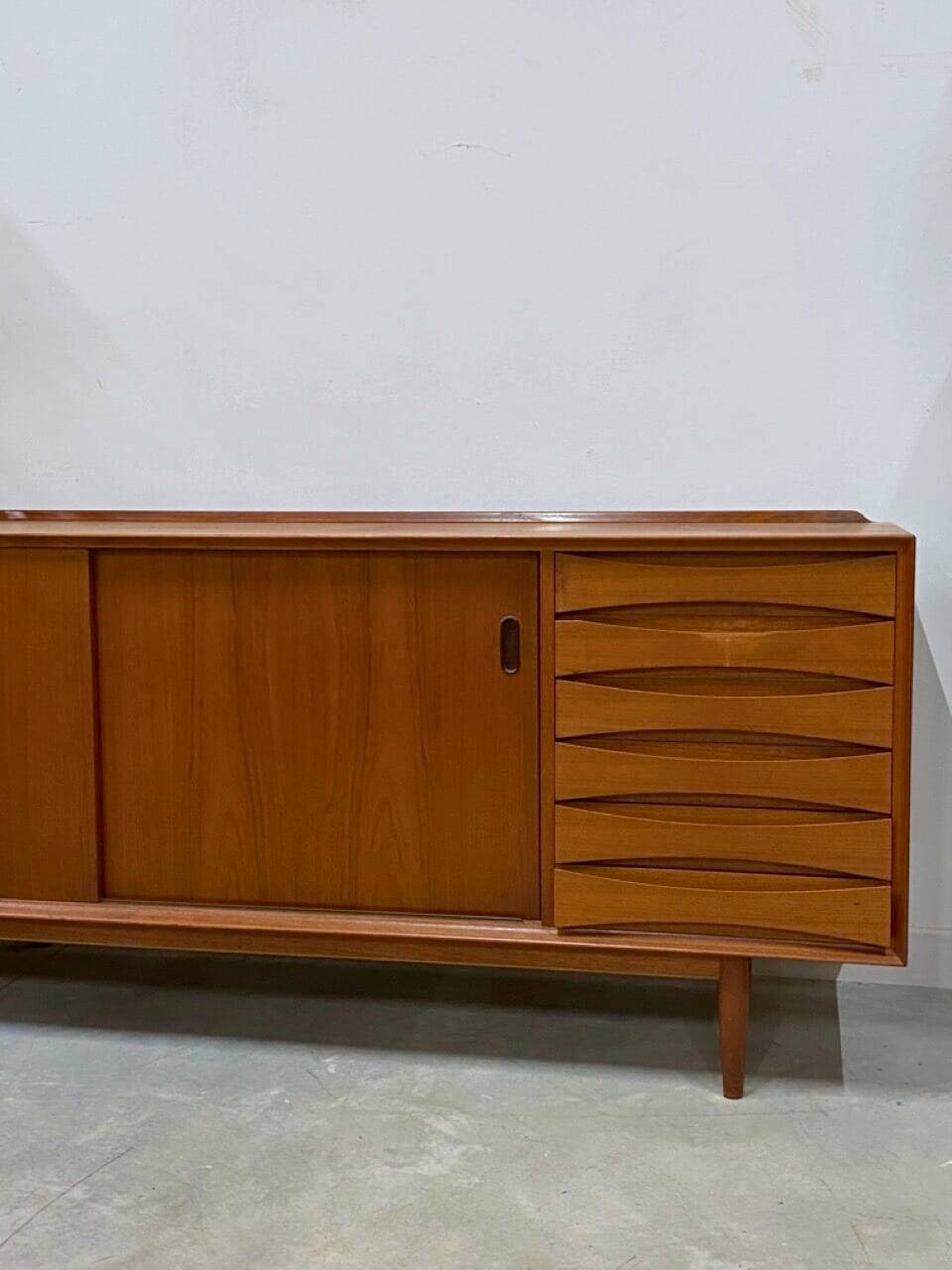 Danish enfilade, model OS 29 by Arne Vodder for Sibast, 1960