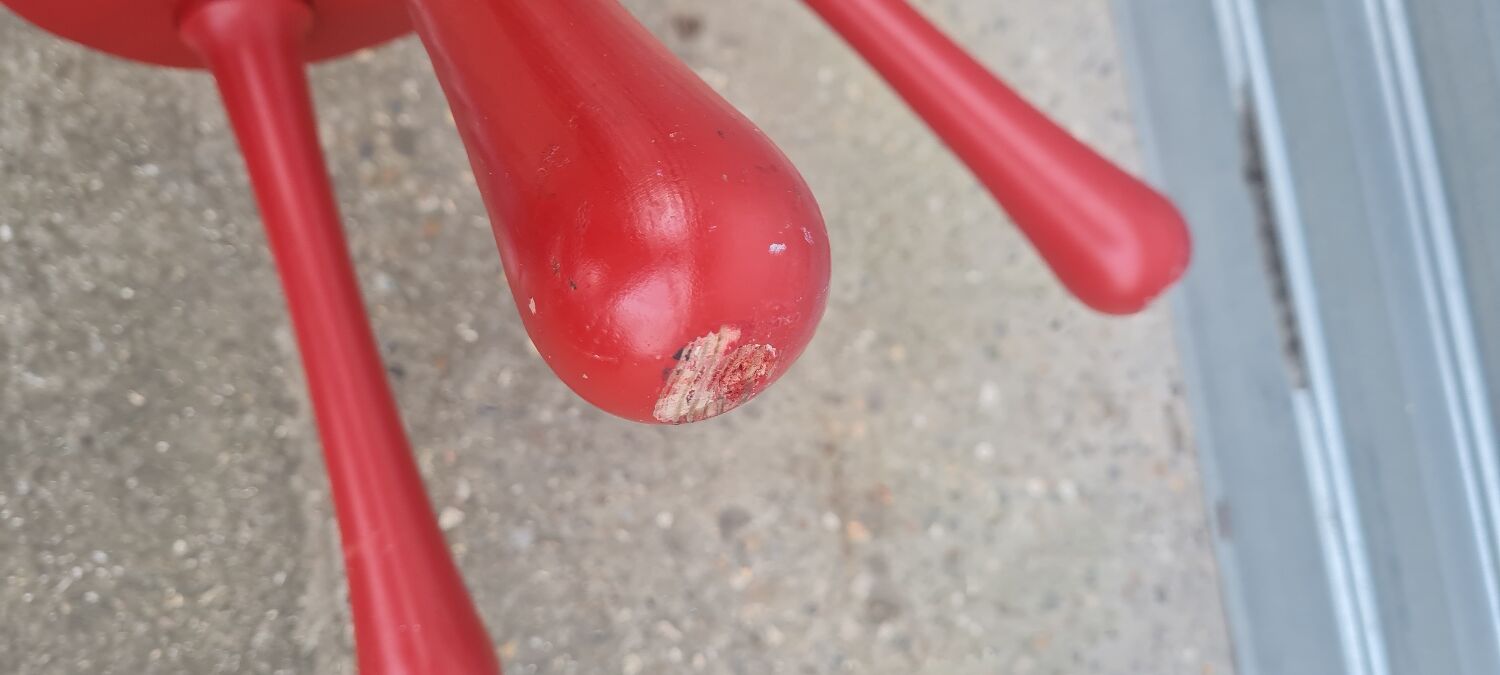 Stool Ingvar Kamprad limited edition red