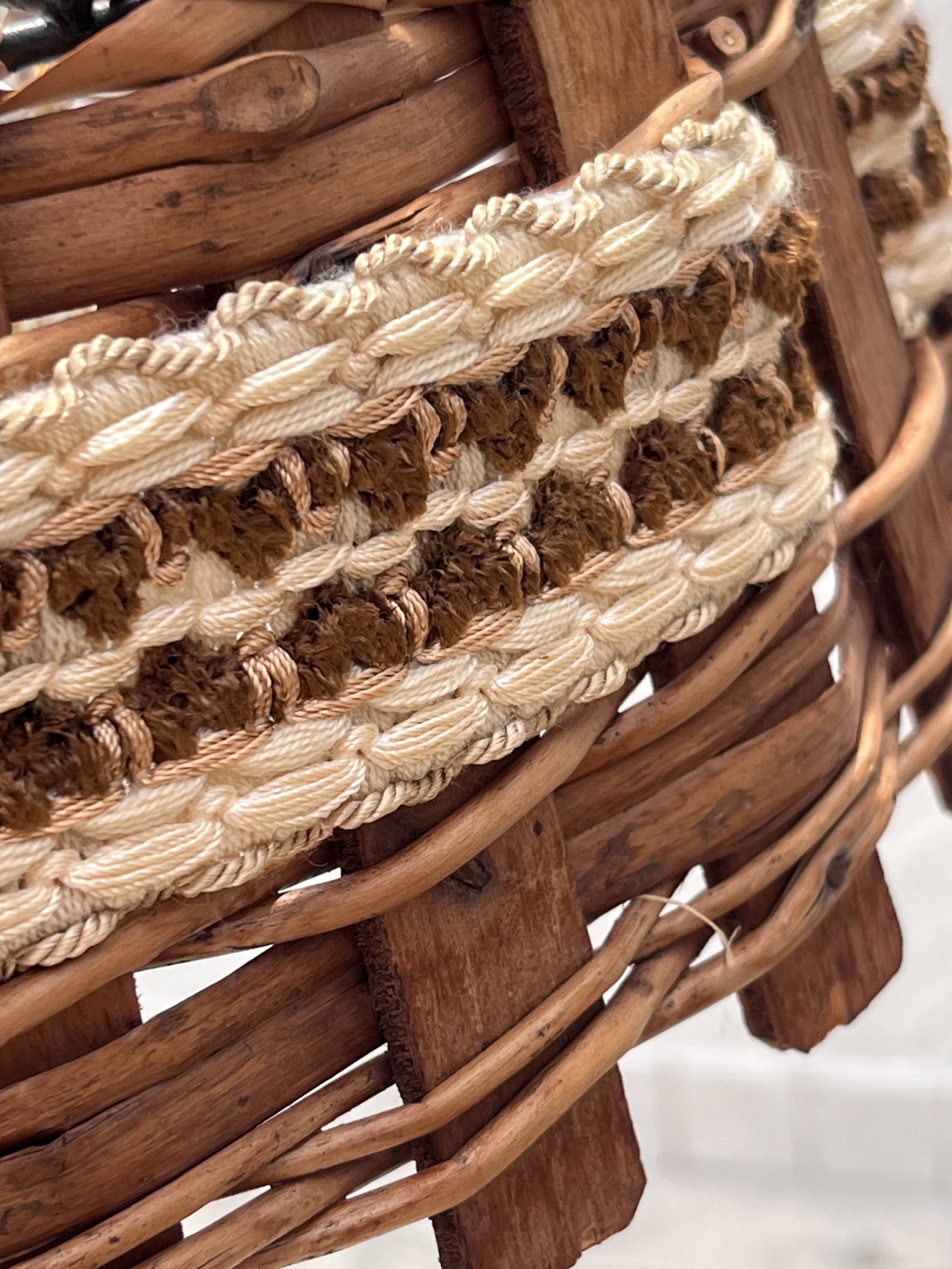 Wooden and wicker hanging decoration