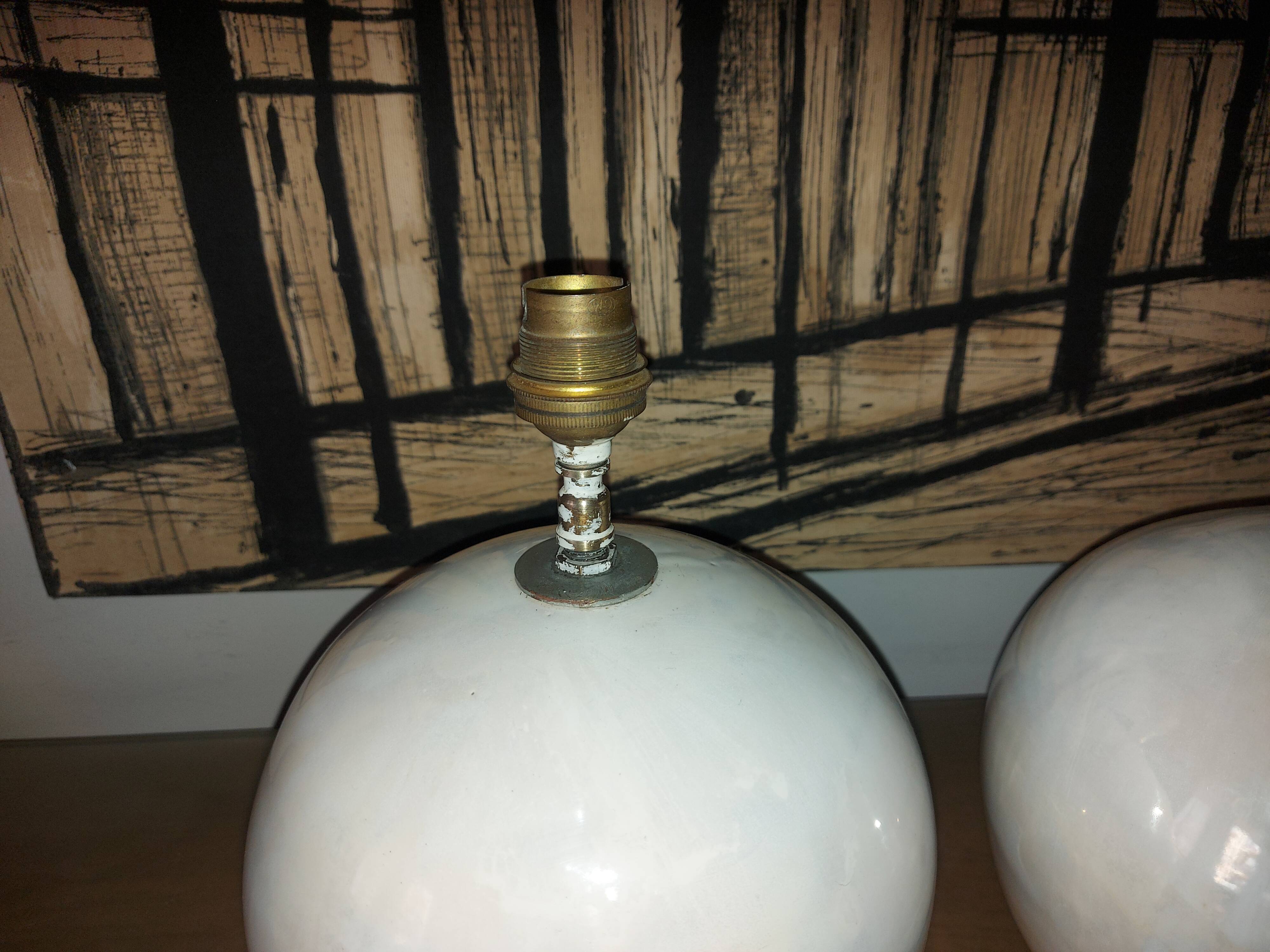 Ceramic lamp foot, iridescent white