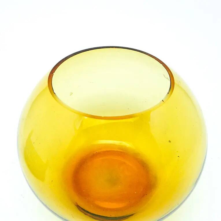 Vase moderne du milieu du siècle, en verre jaune, conçu par M. Słaboń, Pologne, années 1970.