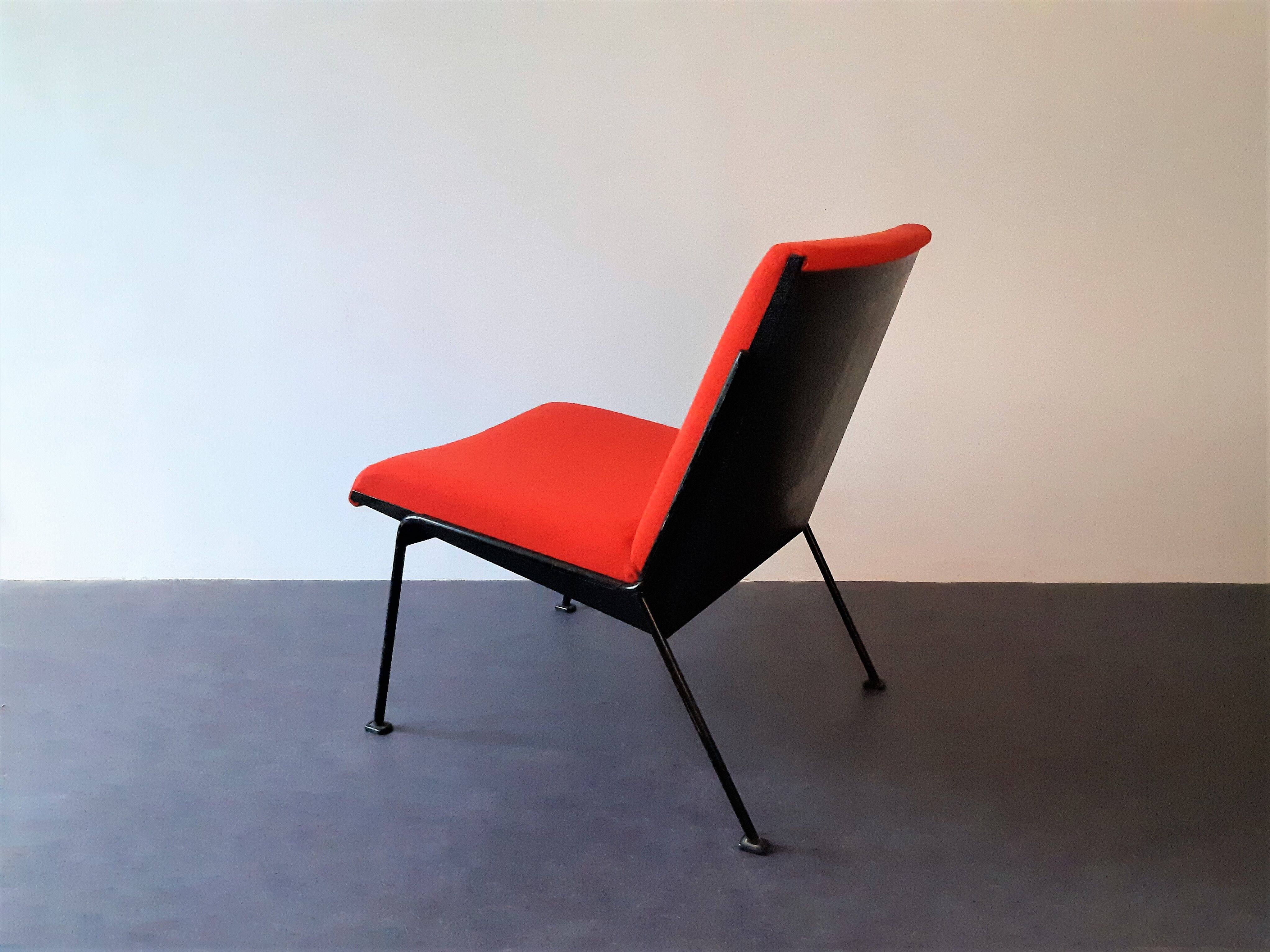 Red 'Oase' lounge chair by Wim Rietveld for Ahrend de Cirkel, 1950's