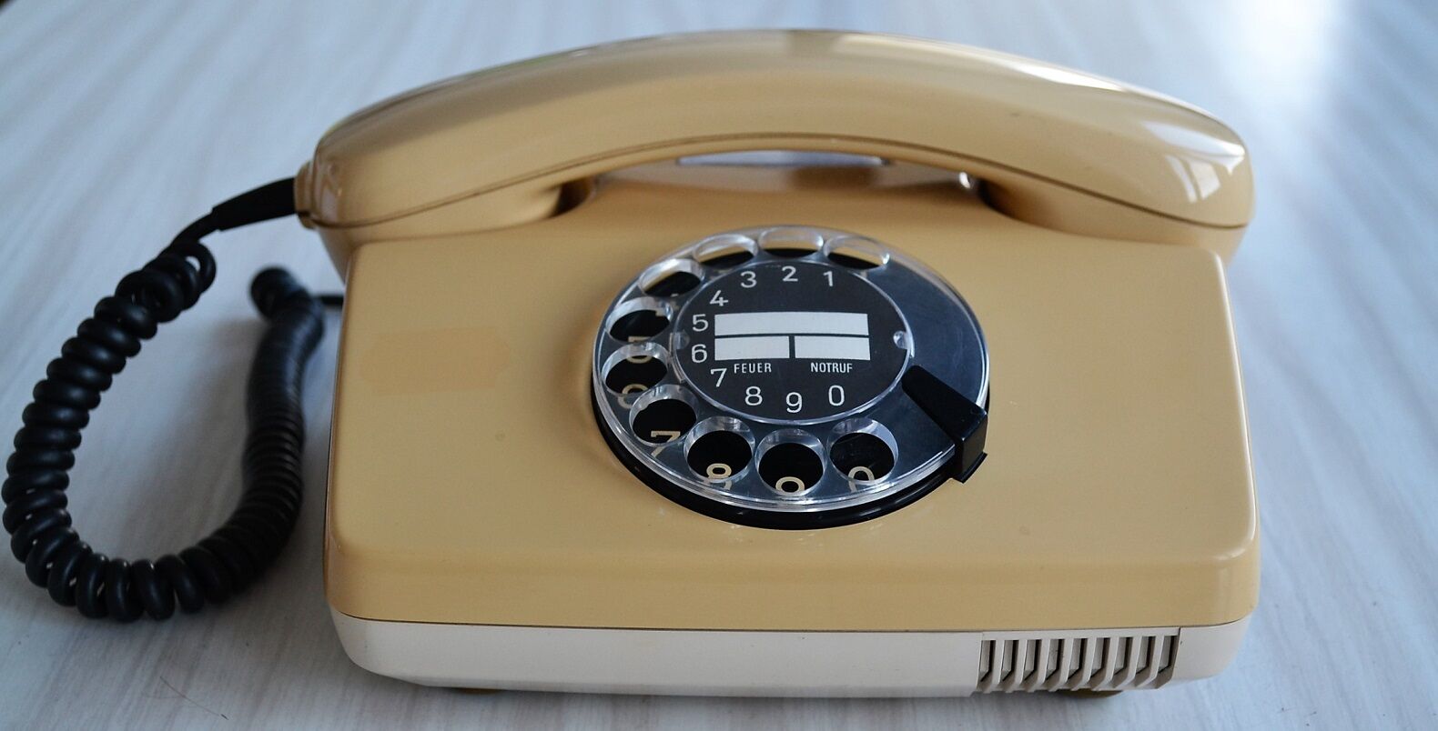 German phone with vintage dial of the 80s