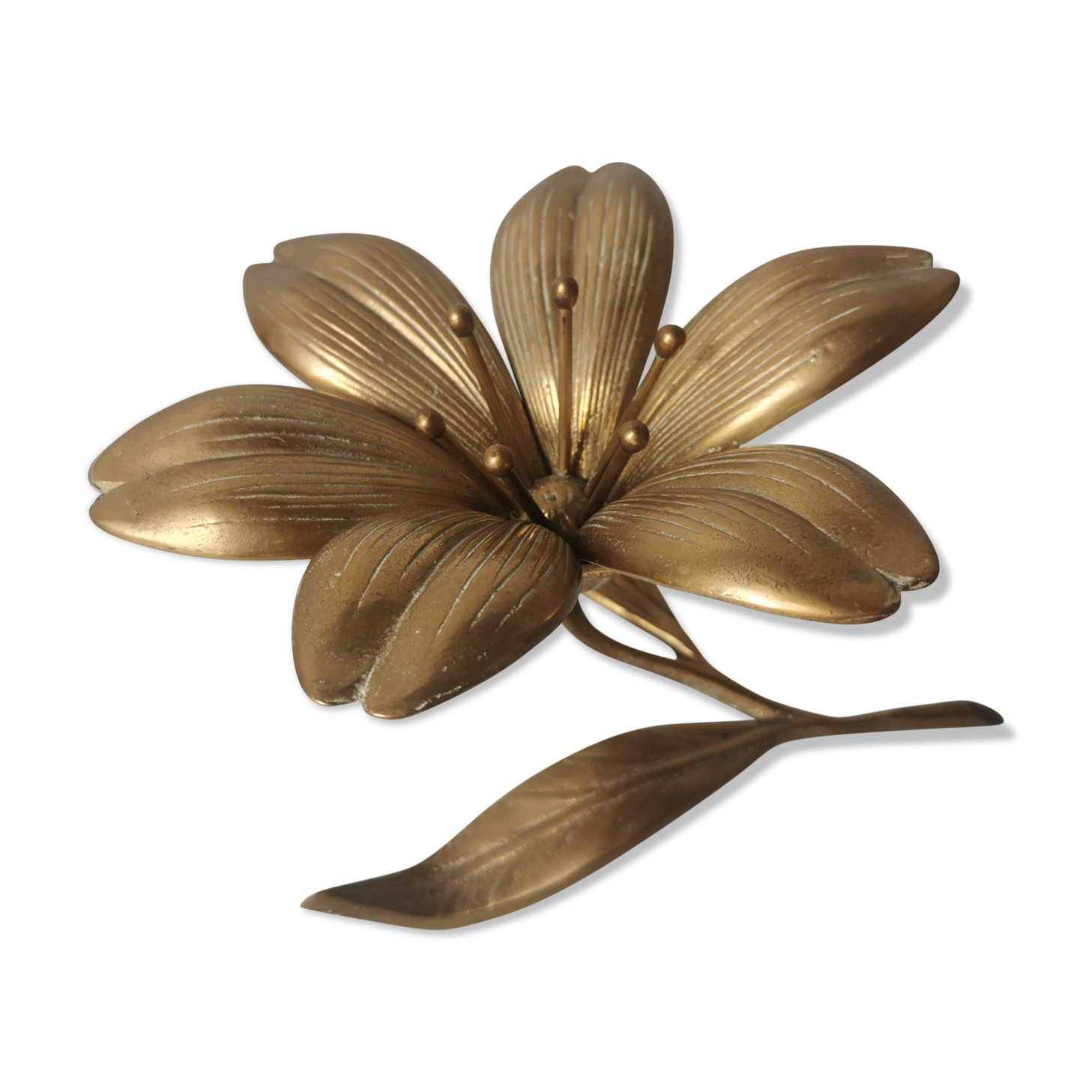 Brass ashtray fleur de lys with petals