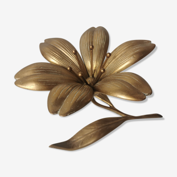 Brass ashtray fleur de lys with petals