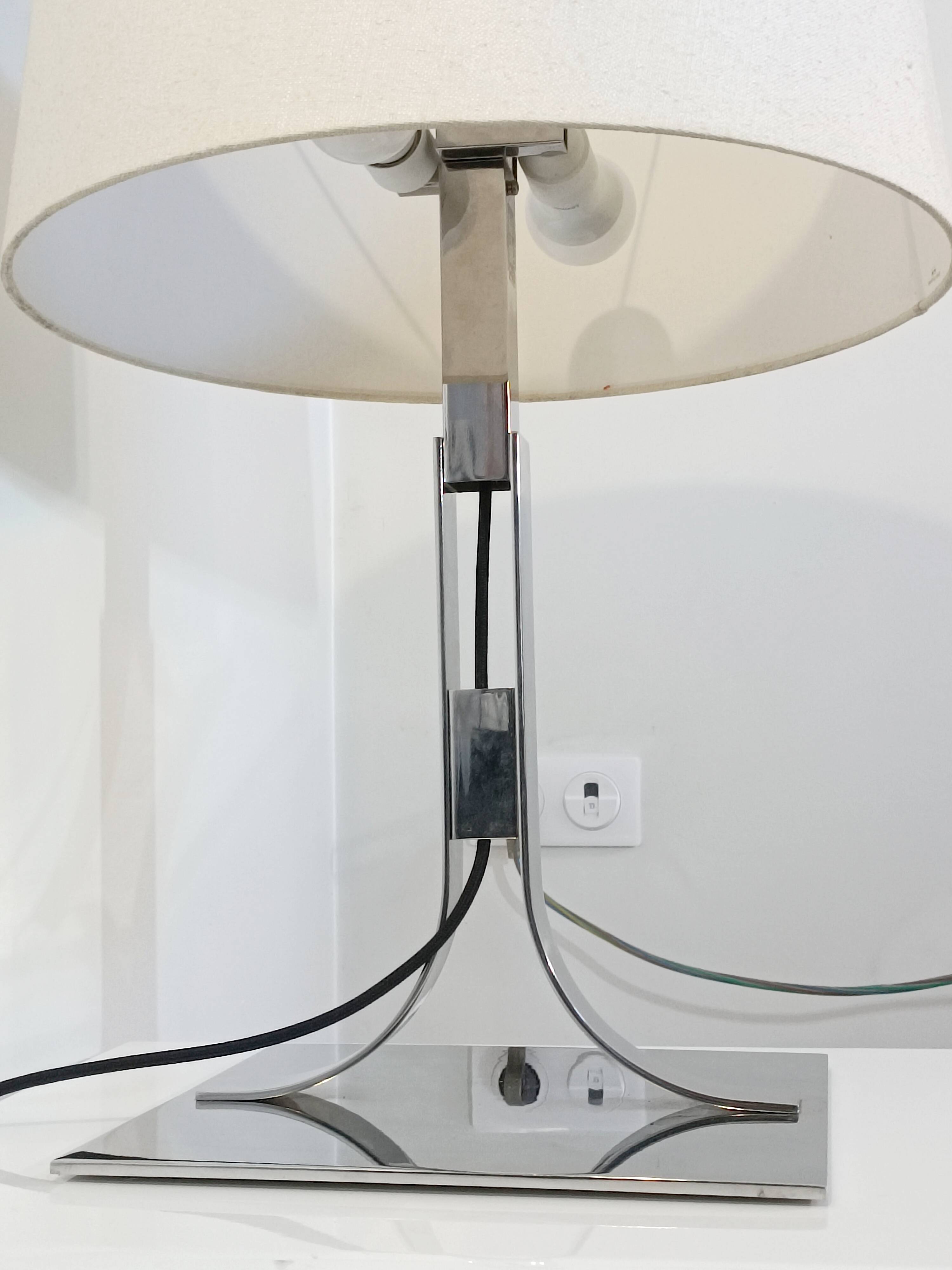 Important Bach lamp by F. Correa and A. Mila for Santa & Cole 1970s