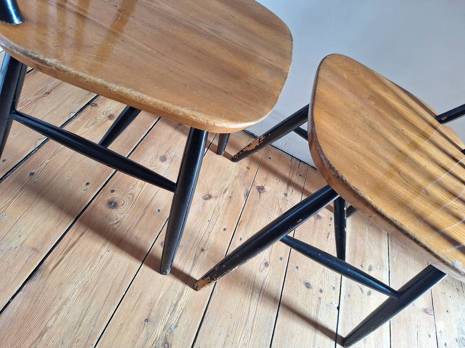 Pair of vintage Ercol chairs, Quaker model, antique seating furniture