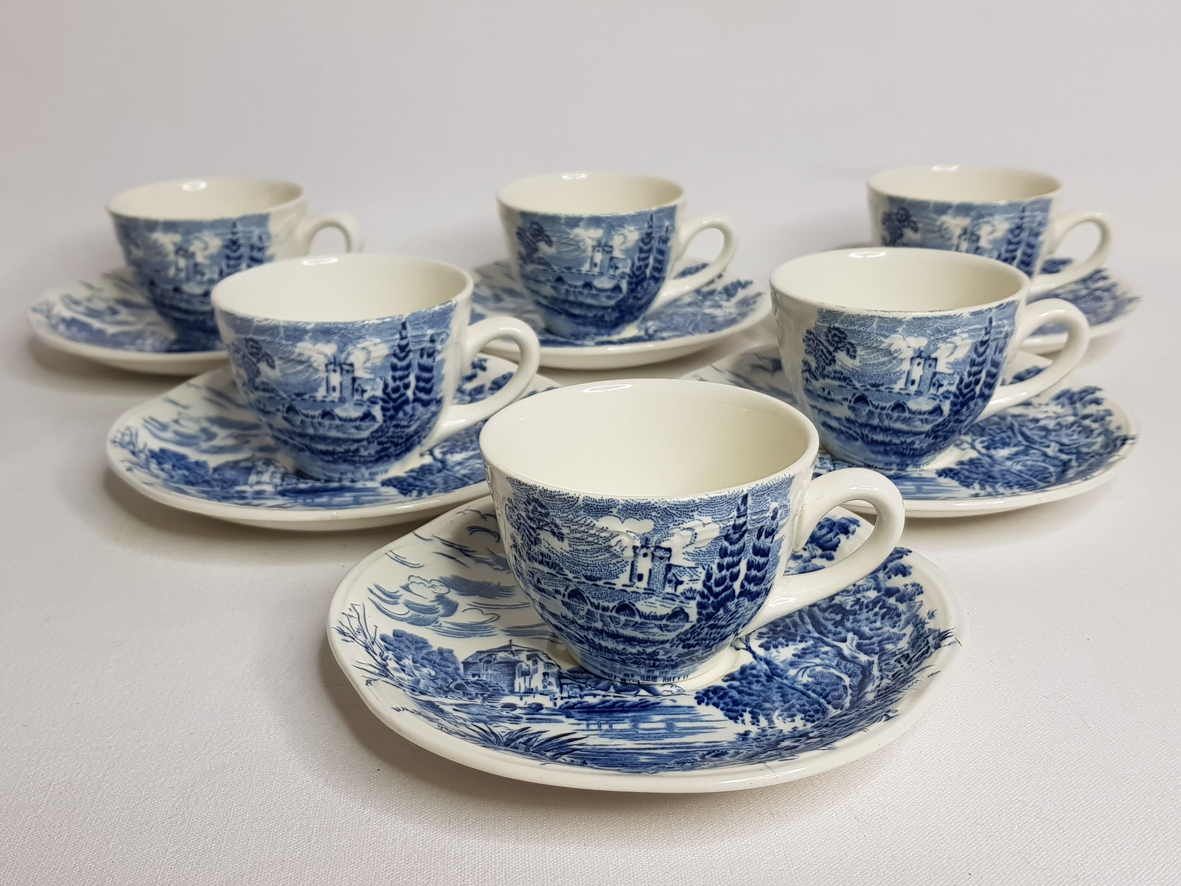 Tea set 6 cups and undercups Earthen Gien Wedgwood earthenware