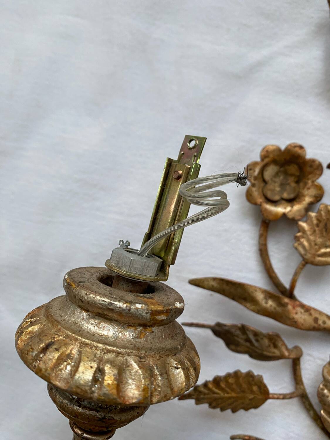 Vintage art deco gold iron flower and leaf wall light