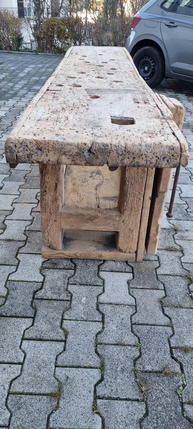 Oak carpenter's bench