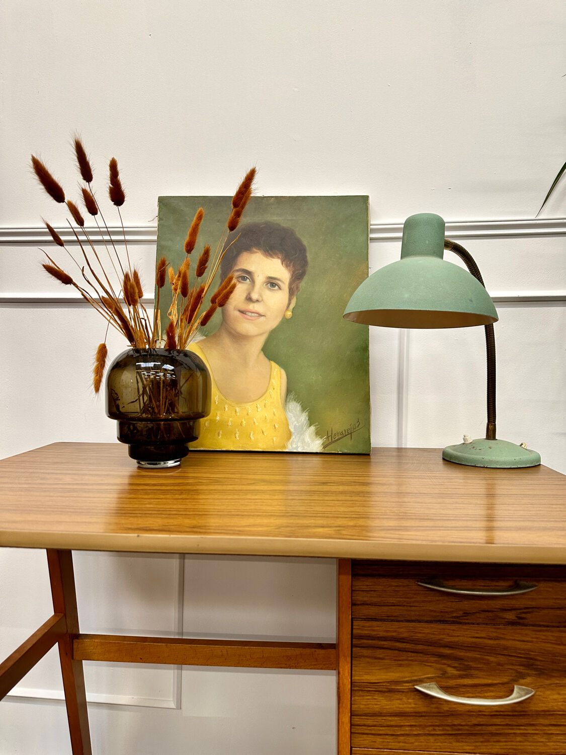 Desk formica compass legs