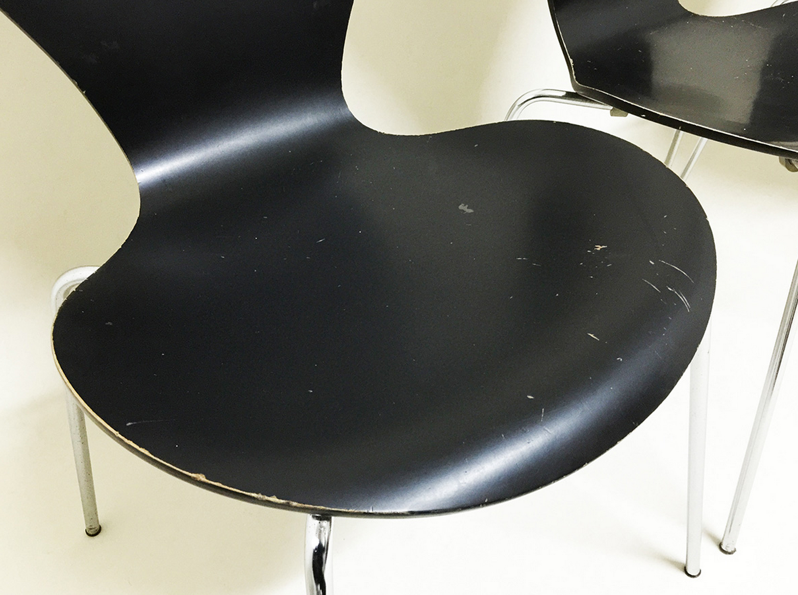 Lot of chairs black butterflies Arne Jacobsen - 1974