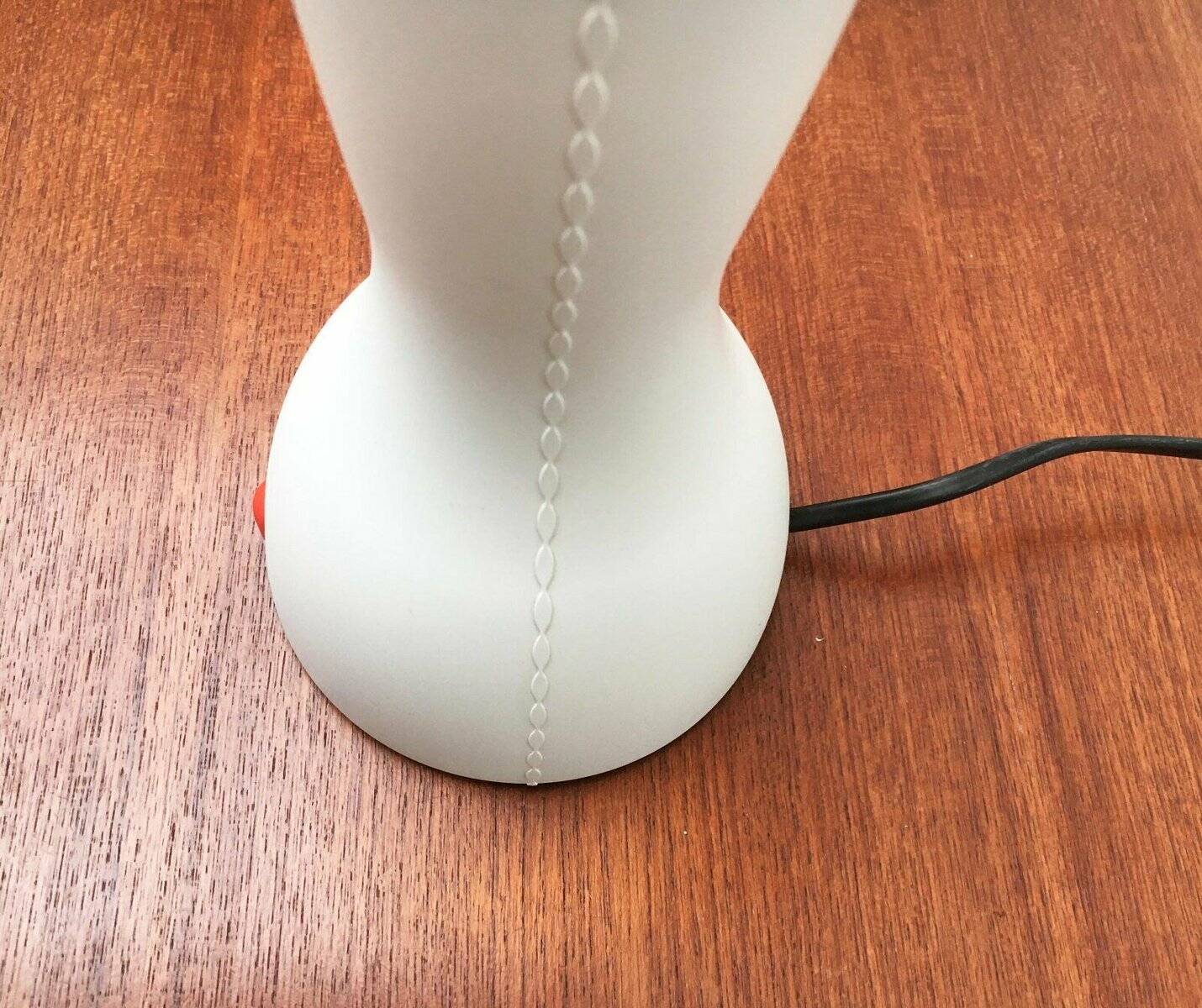 Gilda table lamps, Italian postmodern model by Silvia Capponi for Artemide, 1990s, set of 2.