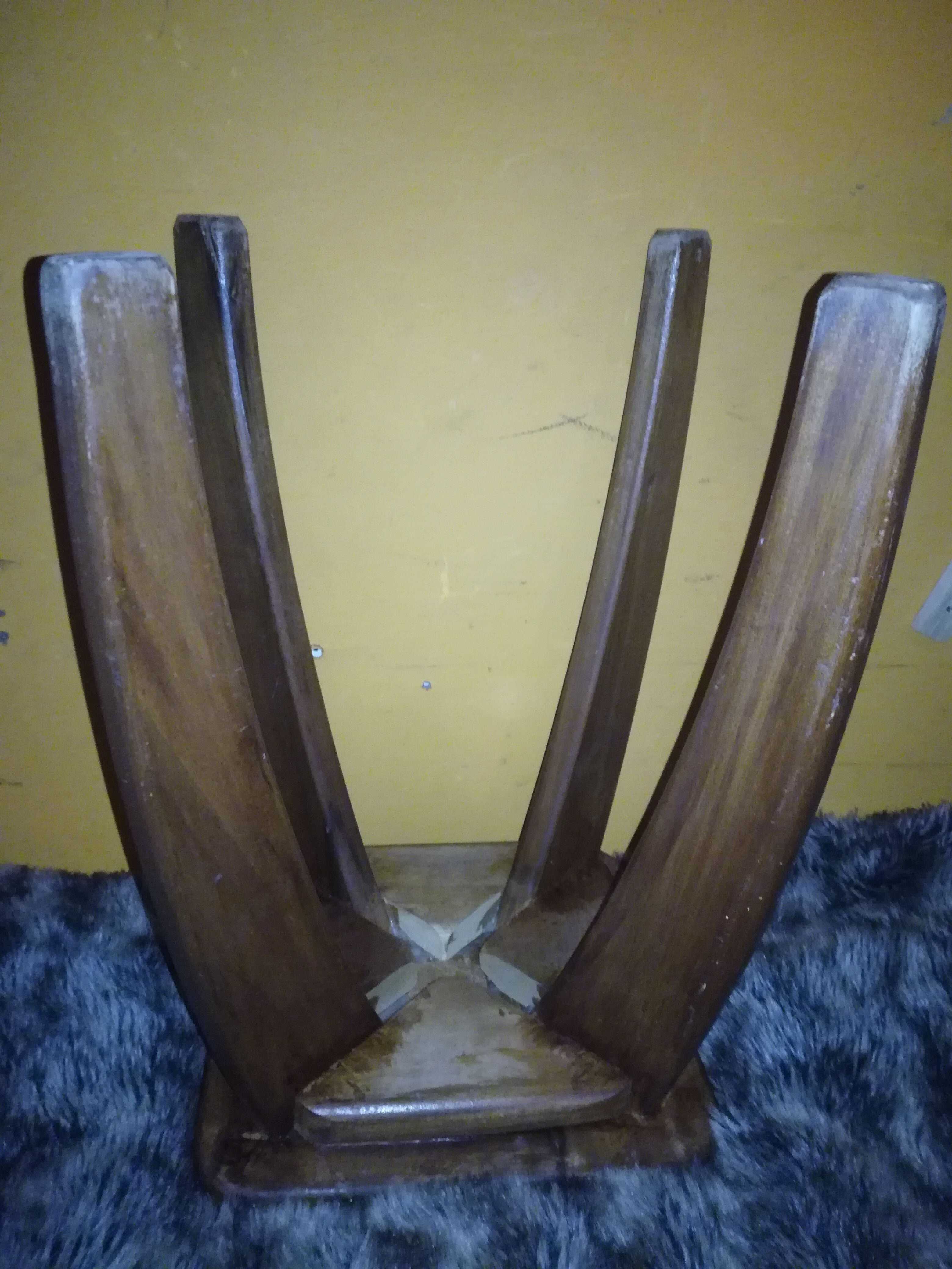 Tabouret en bois massif