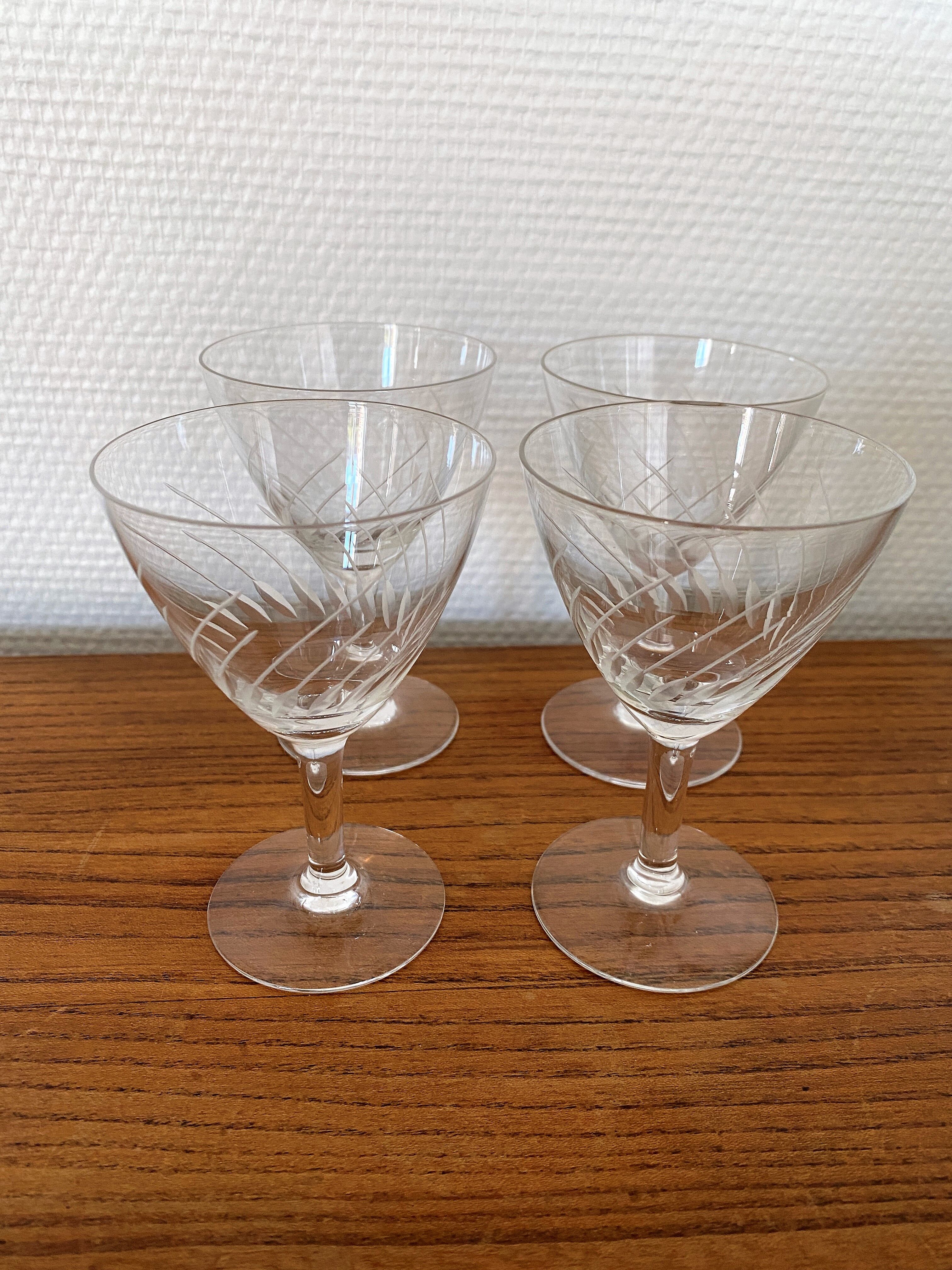 4 white wine glasses in engraved glass 6 cl