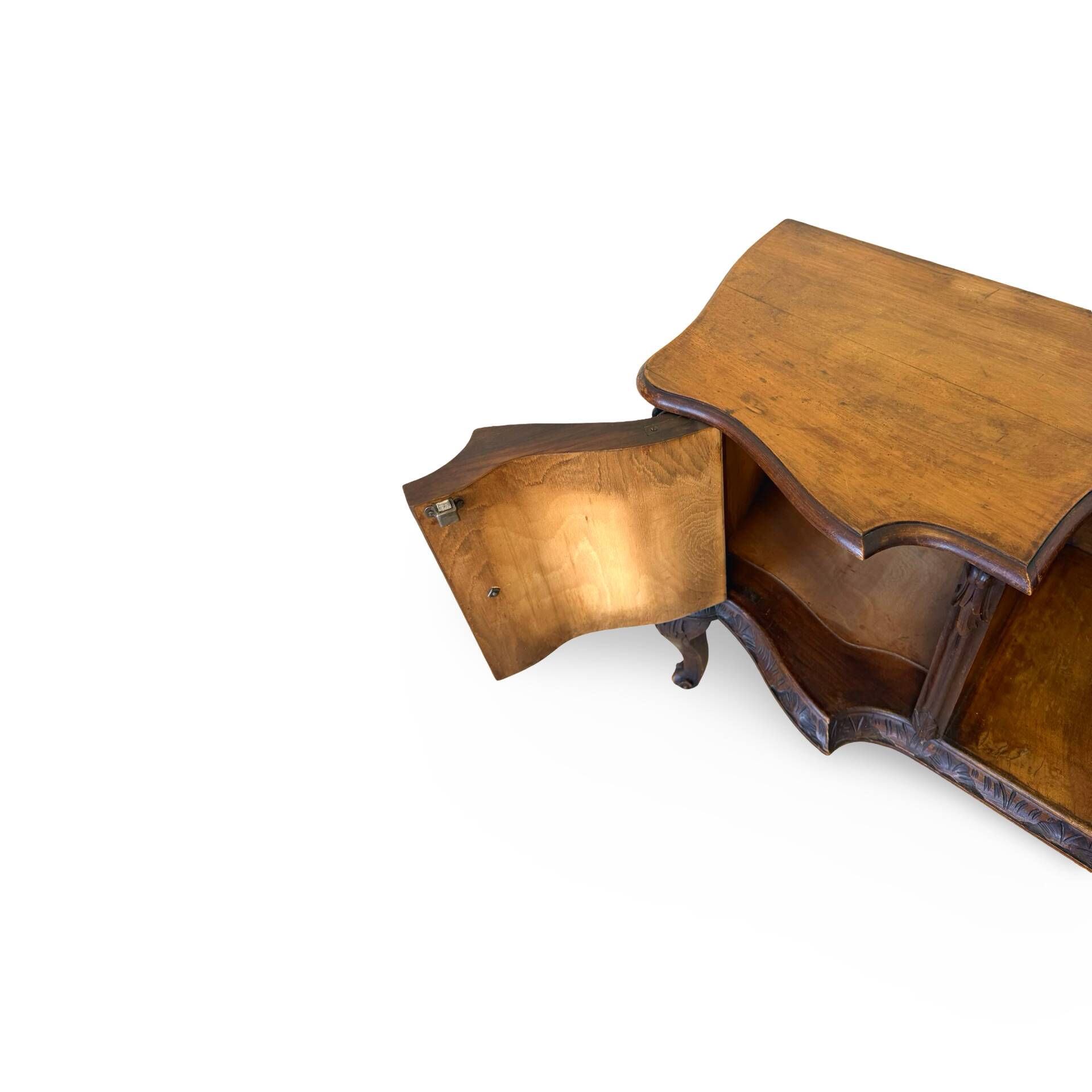 Italian console/petinus from the 1930s.