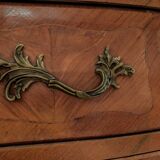 Commode style Louis XV à deux tiroirs avec tablier en marbre rose