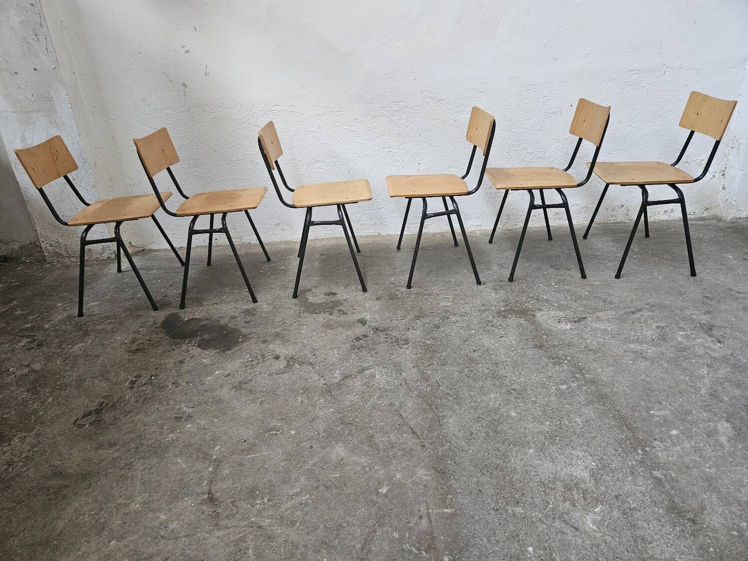 Lot of 6 bistro chairs from the 1980s