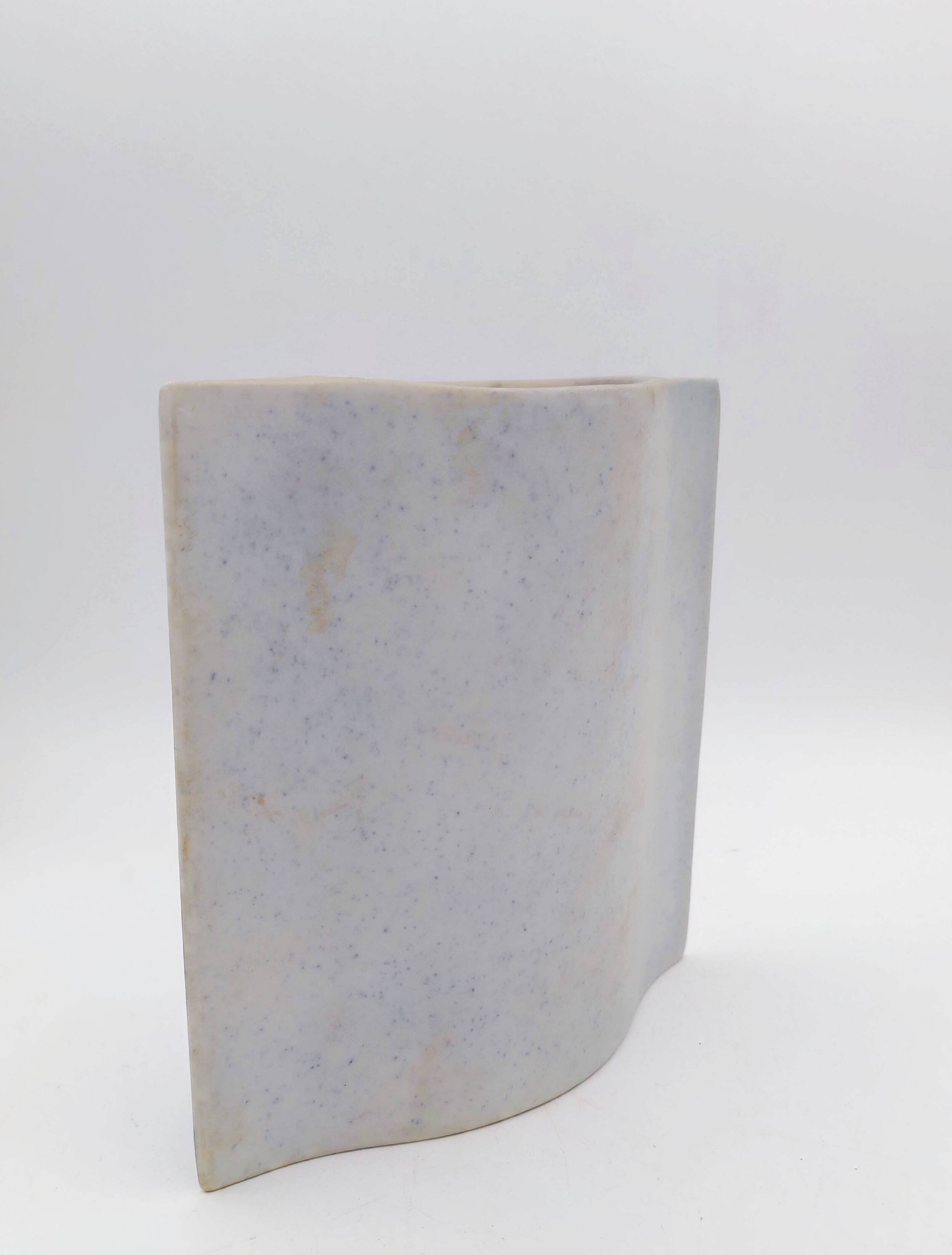 Decorated porcelain vase Virebent France