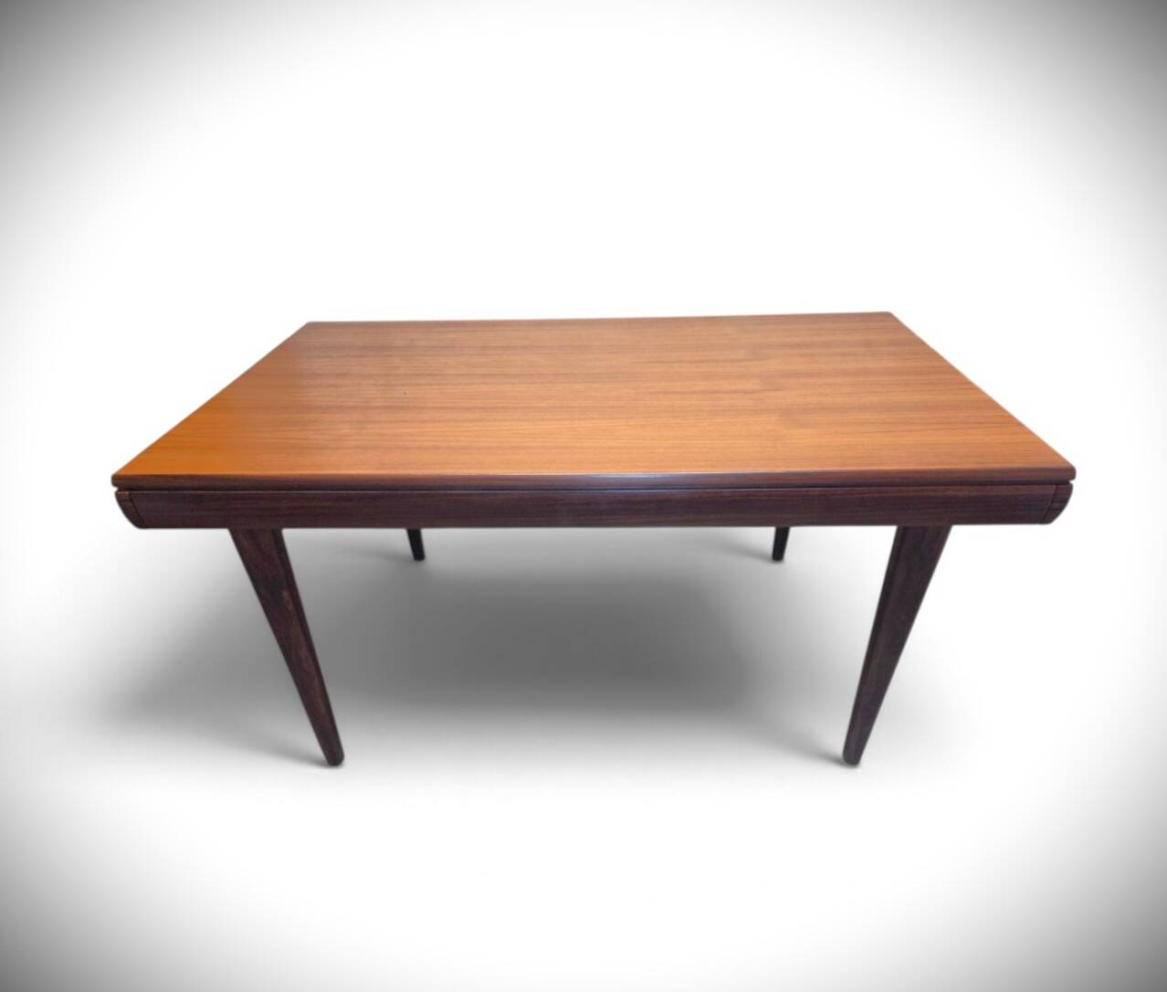 Table de salle à manger design scandinave mid-dentury