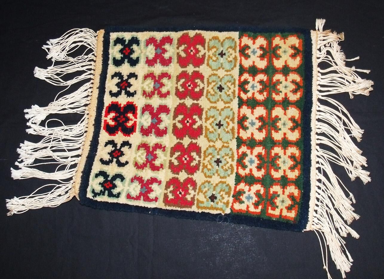 Old small prayer Berber carpet in wool