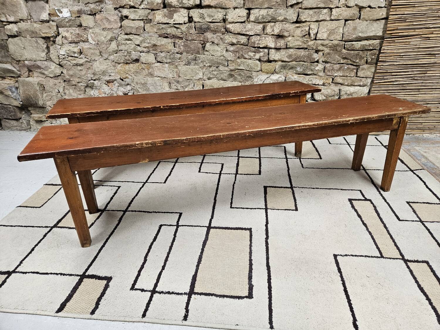 Lot deux bancs de ferme sapin vintage